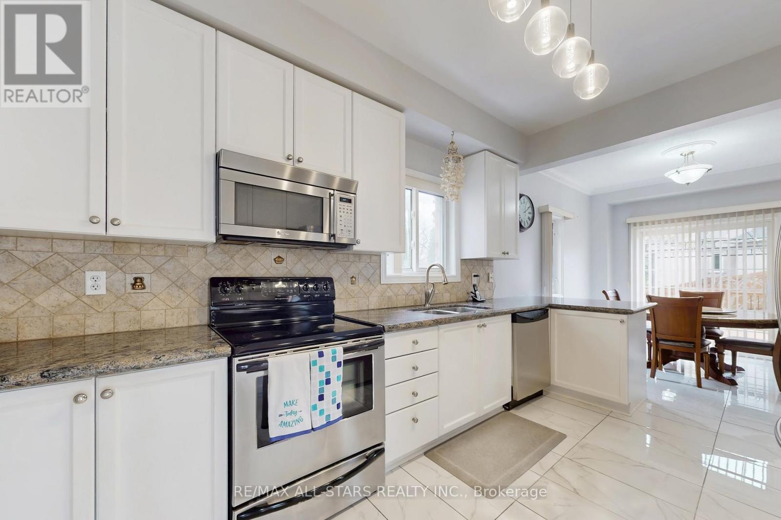 75 Gloria Crescent, Whitby, Ontario  L1P 1V3 - Photo 15 - E12996416