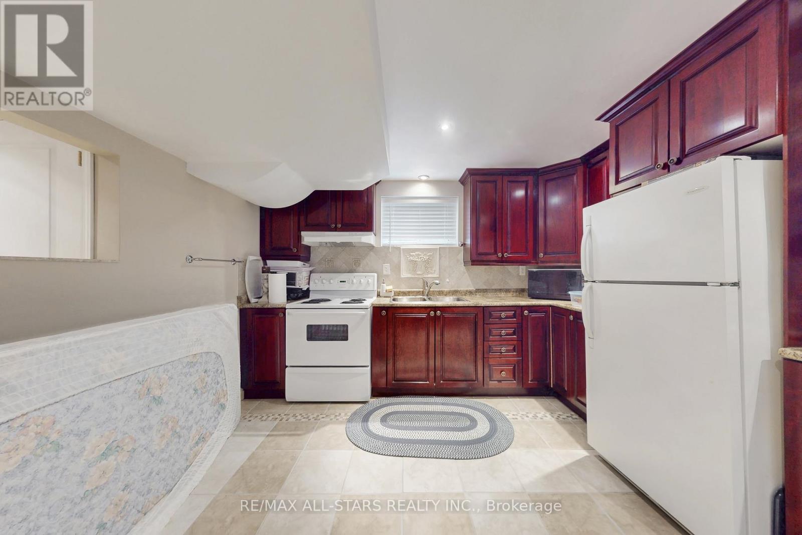 75 Gloria Crescent, Whitby, Ontario  L1P 1V3 - Photo 34 - E12996416