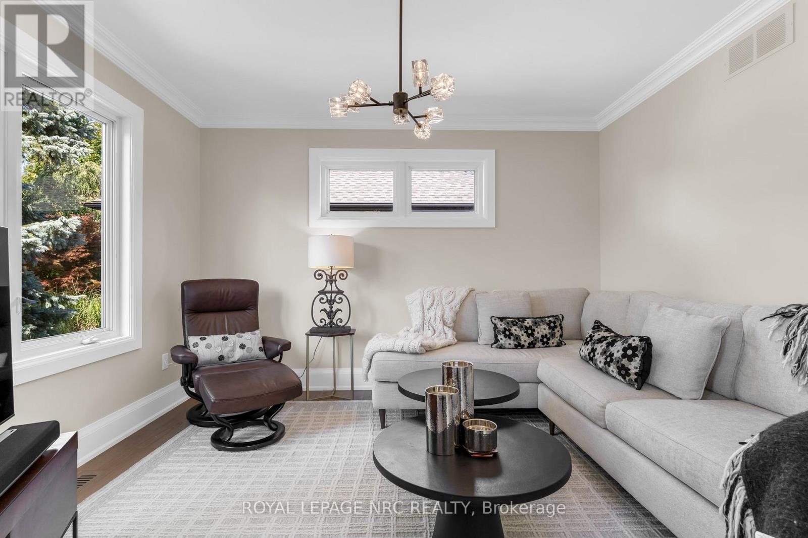 611 Victoria Street, Niagara-On-The-Lake, Ontario  L0S 1J0 - Photo 12 - X12701784