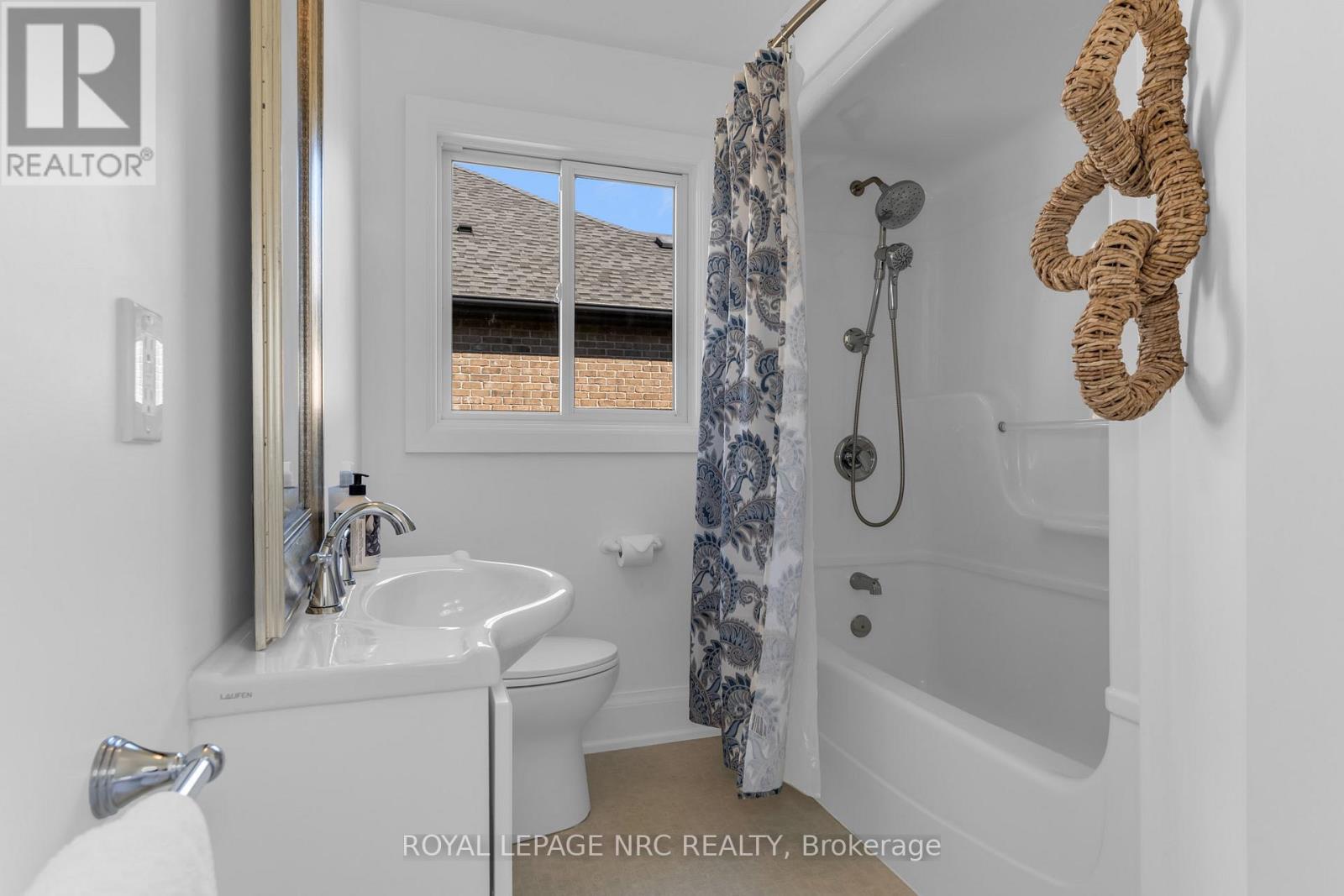 611 Victoria Street, Niagara-On-The-Lake, Ontario  L0S 1J0 - Photo 14 - X12701784