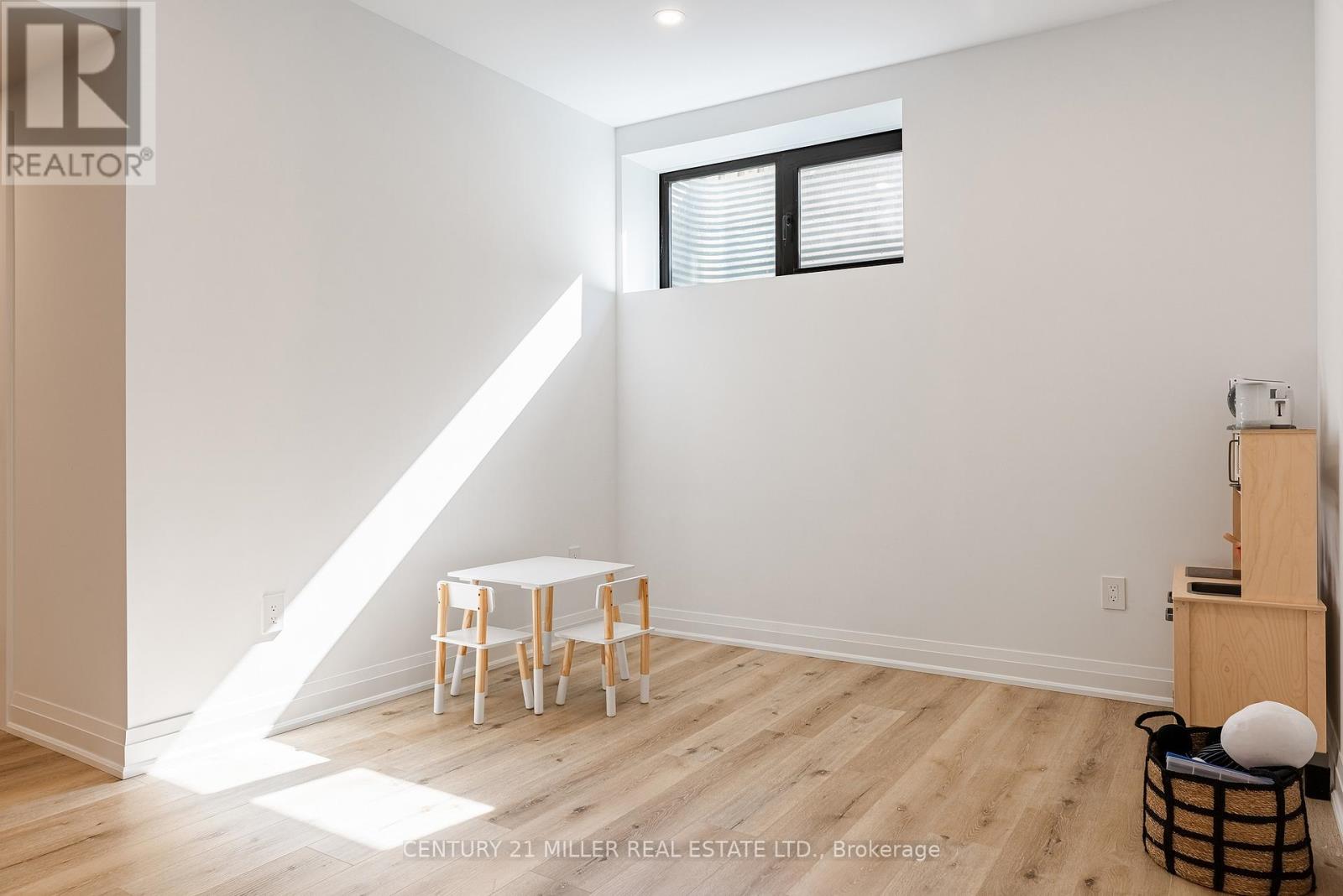 1187 Sarta Road, Oakville, Ontario  L6L 2P4 - Photo 38 - W12984464