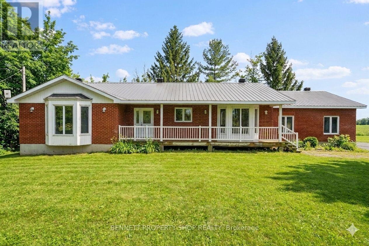 1450 SOUTH RUSSELL ROAD, Russell, Ontario