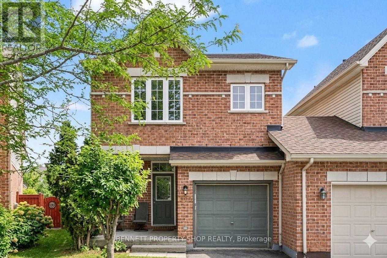 366 GREY SEAL CIRCLE, Ottawa, Ontario