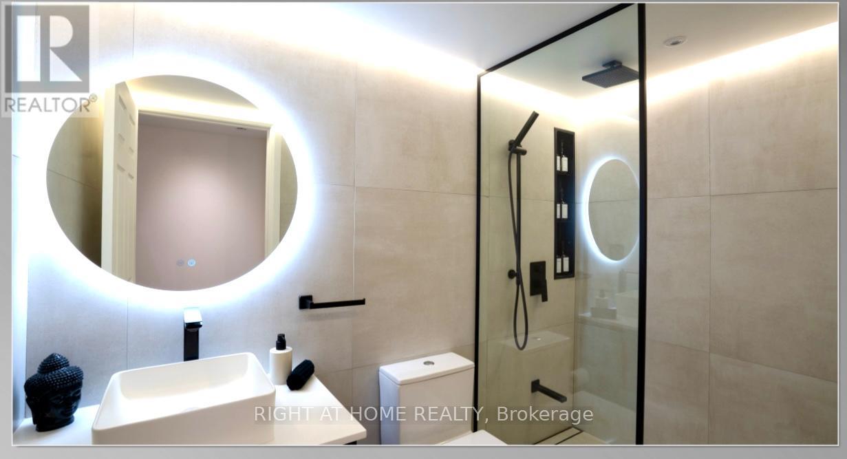 1705 - 50 Eglinton Avenue, Mississauga, Ontario  L5R 3P5 - Photo 7 - W12993778