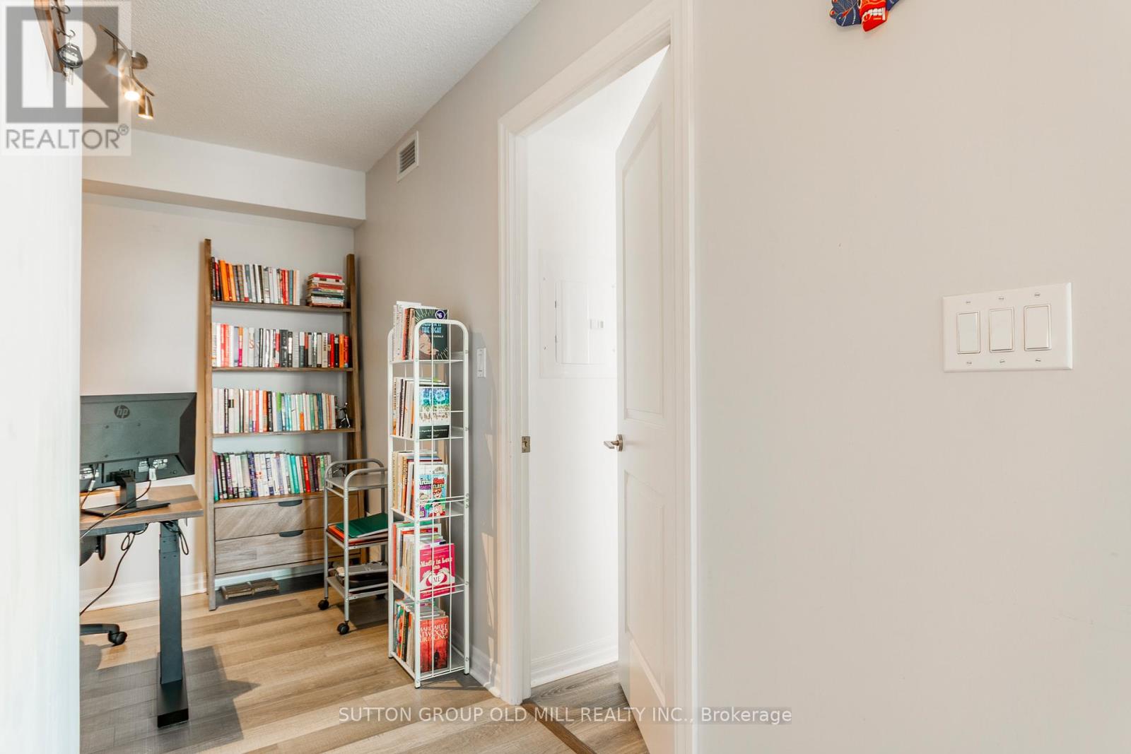 1909 - 2015 Sheppard Avenue E, Toronto, Ontario  M2J 0B3 - Photo 16 - C12997032