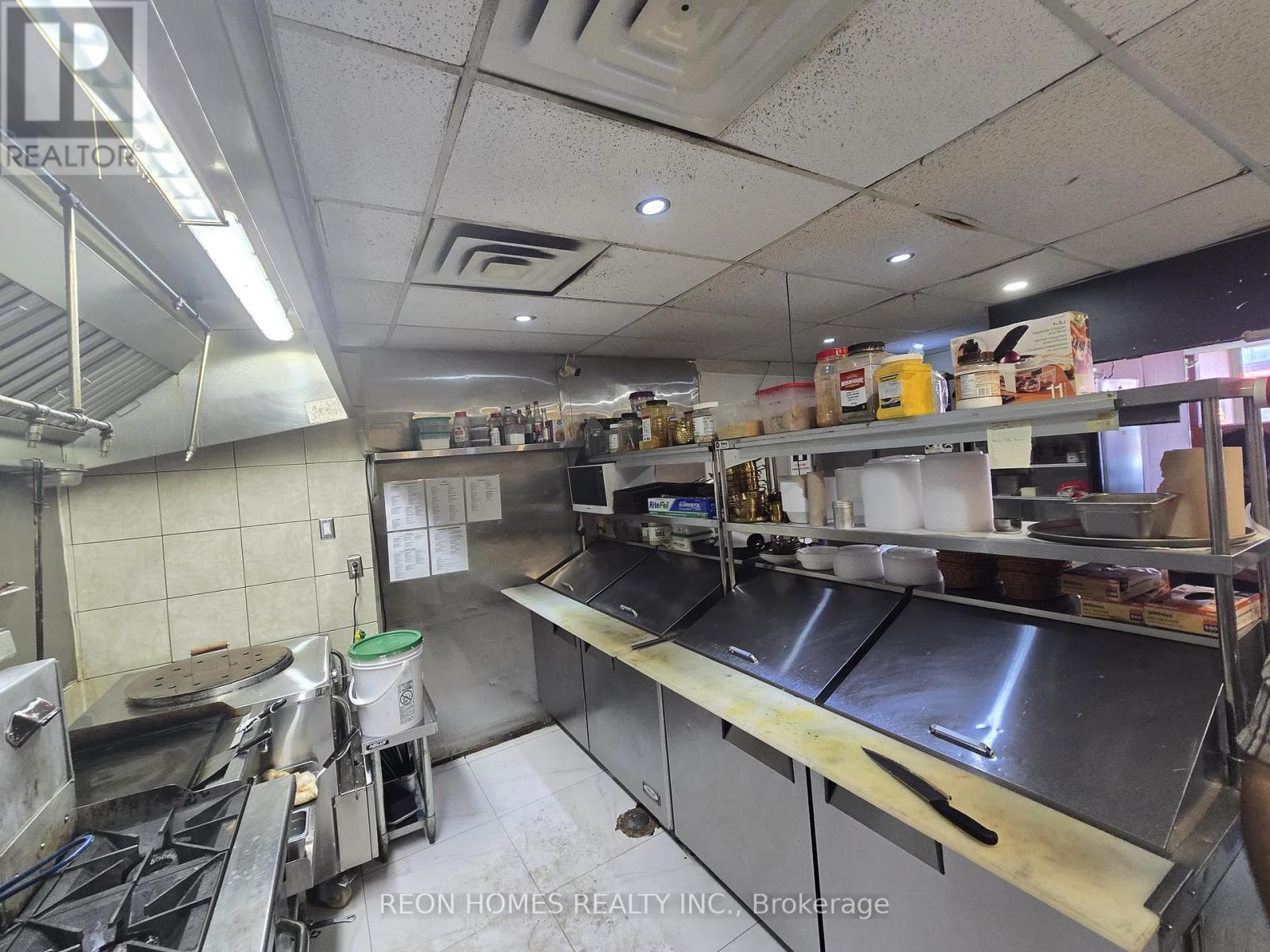 3334 Yonge Street, Toronto, Ontario  M4N 2M4 - Photo 10 - C12997068