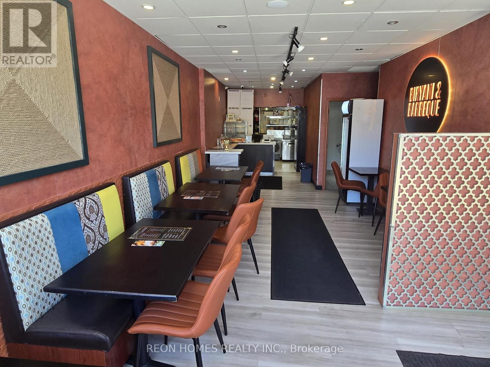 3334 Yonge Street, Toronto, Ontario  M4N 2M4 - Photo 5 - C12997068