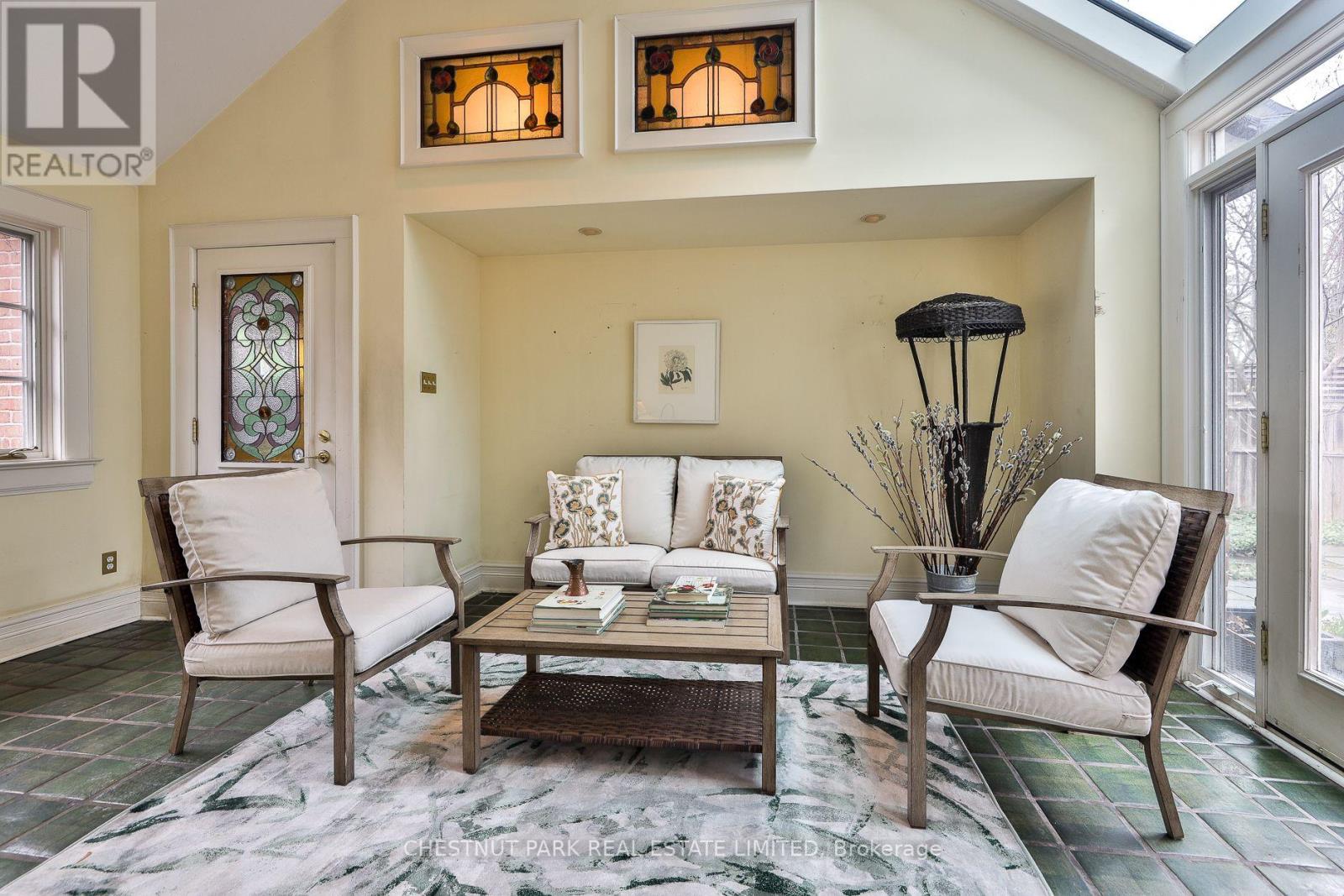 127 Roxborough Drive, Toronto, Ontario  M4W 1X5 - Photo 12 - C12997172