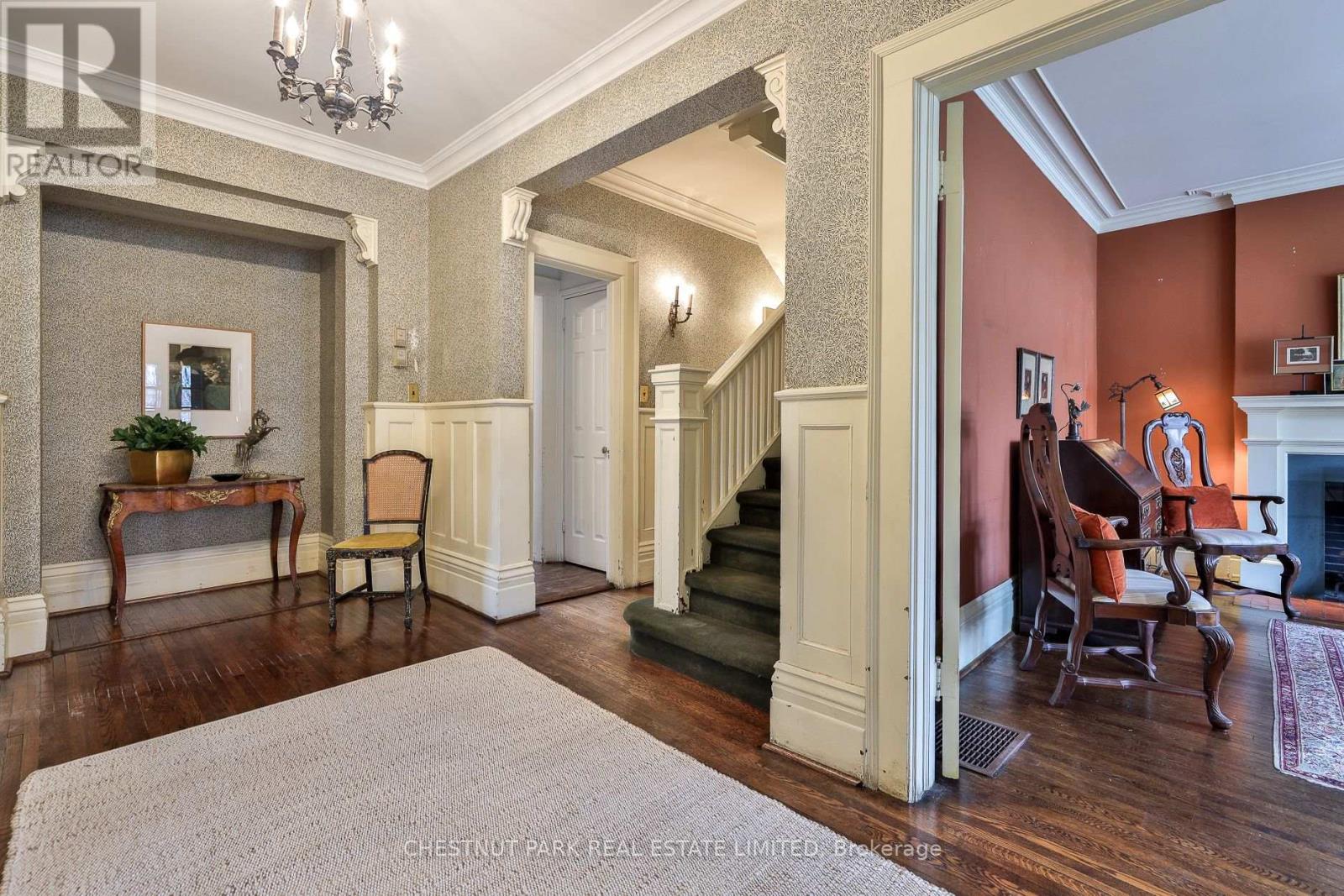 127 Roxborough Drive, Toronto, Ontario  M4W 1X5 - Photo 19 - C12997172