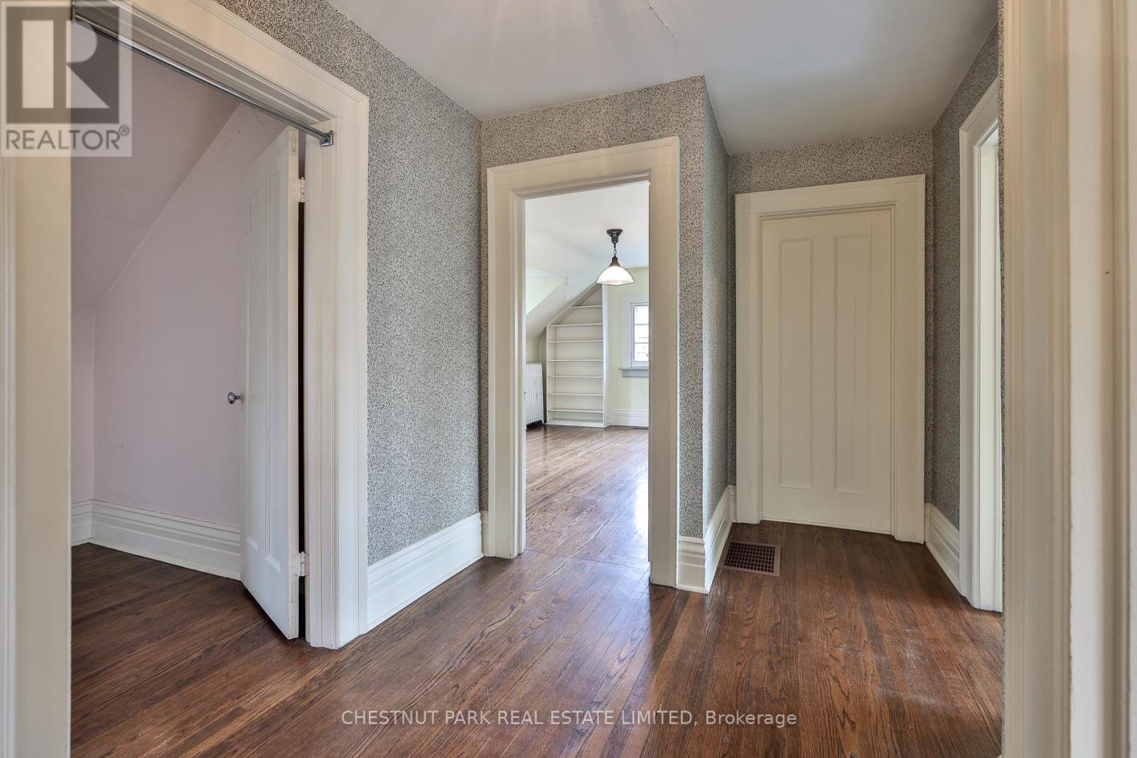 127 Roxborough Drive, Toronto, Ontario  M4W 1X5 - Photo 27 - C12997172