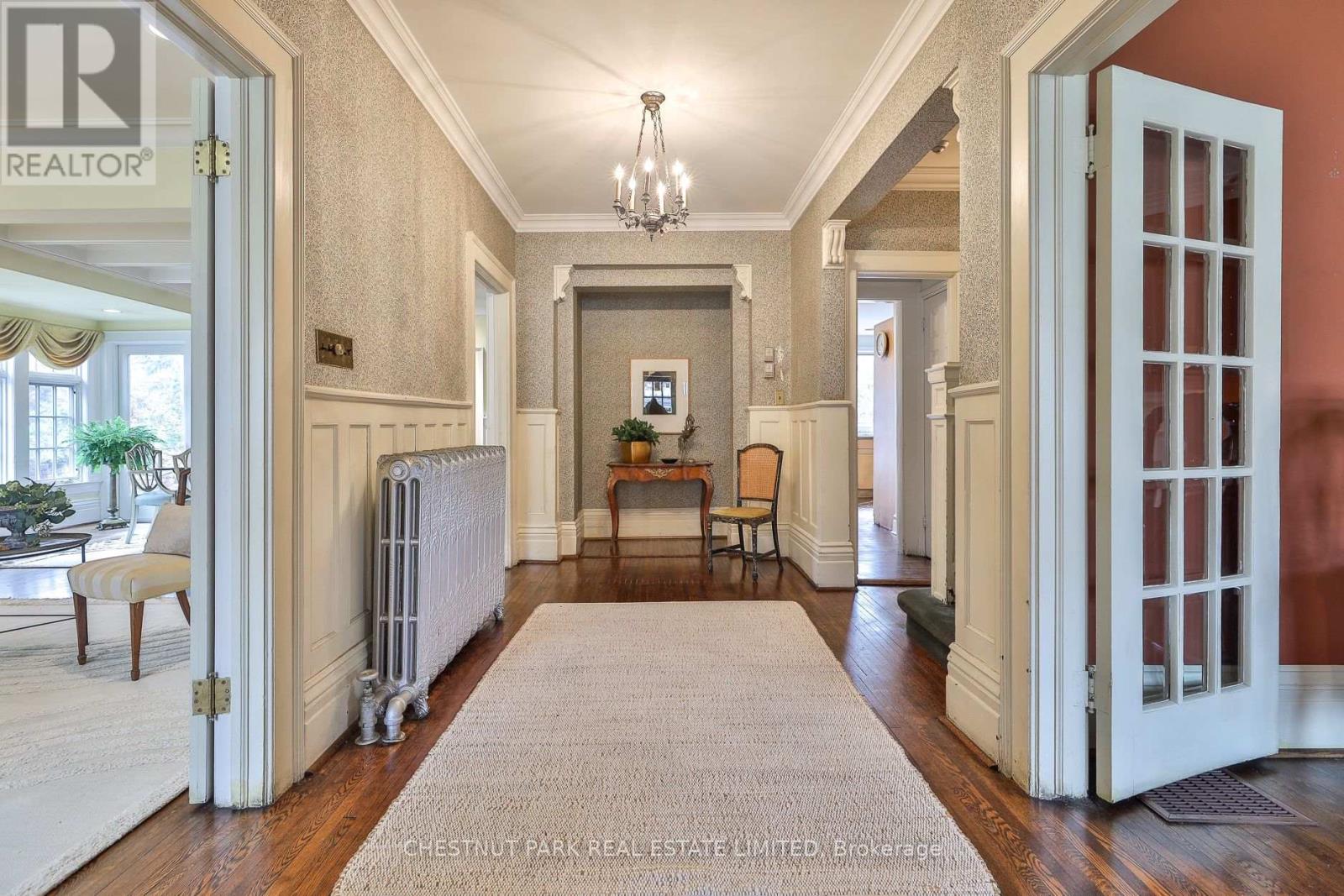 127 Roxborough Drive, Toronto, Ontario  M4W 1X5 - Photo 4 - C12997172