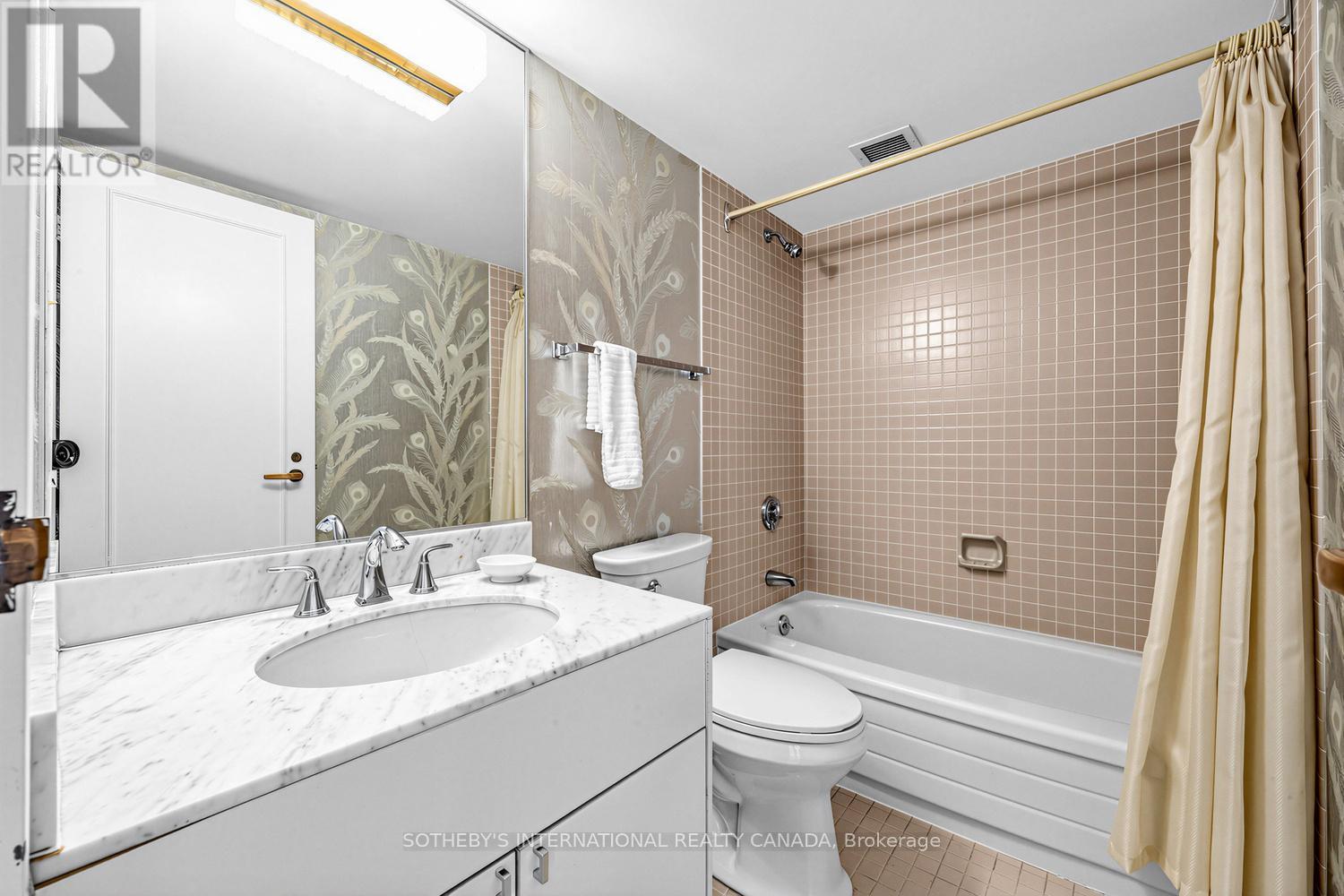 1002 - 61 St Clair Avenue W, Toronto, Ontario M4V 2Y8 - Photo 26 - C12997176