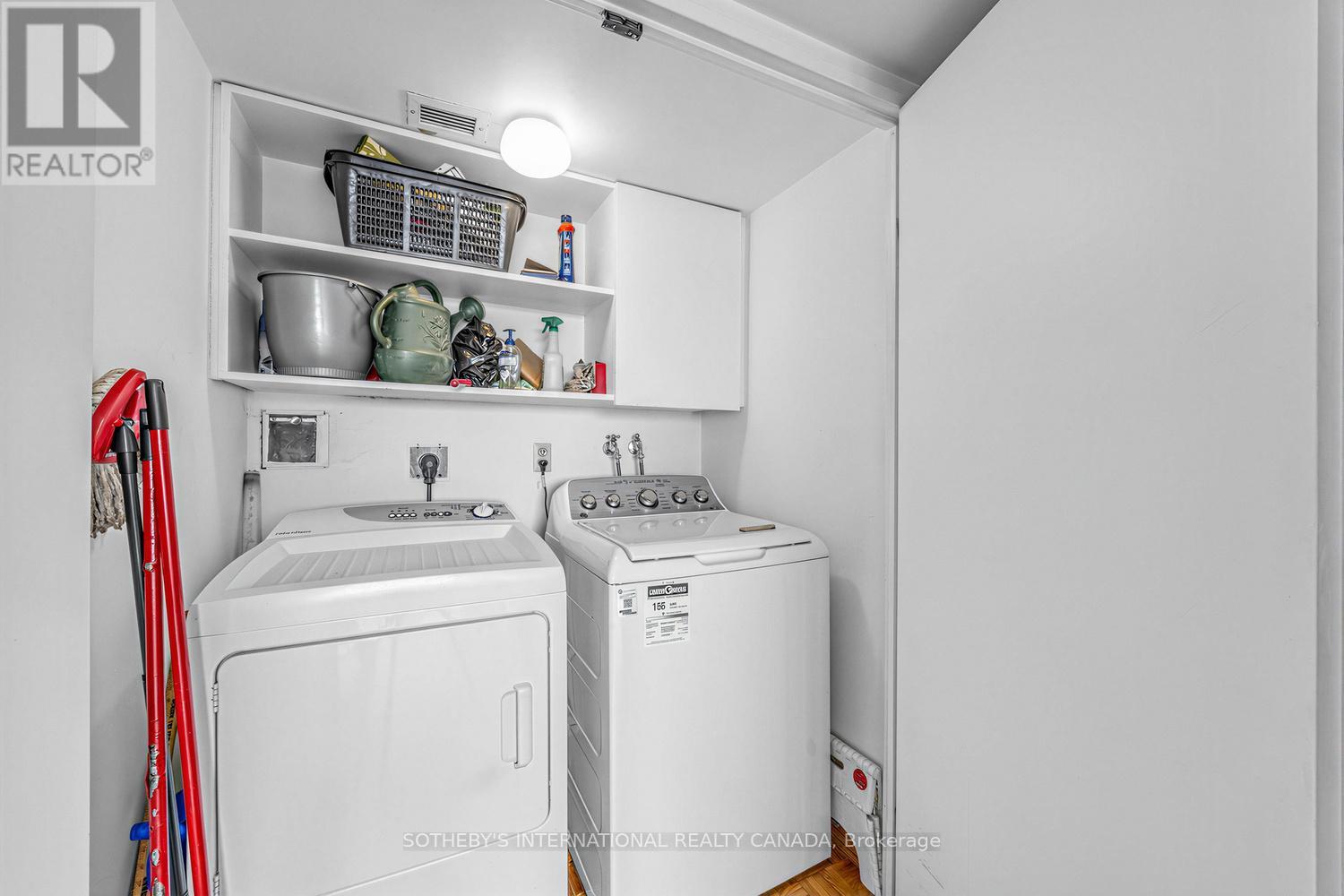 1002 - 61 St Clair Avenue W, Toronto, Ontario M4V 2Y8 - Photo 27 - C12997176