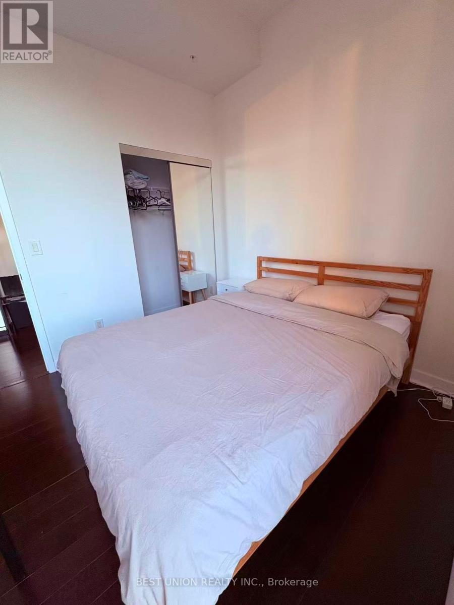 1004 - 295 Adelaide St W, Toronto, Ontario  M5V 0L4 - Photo 5 - C12997262