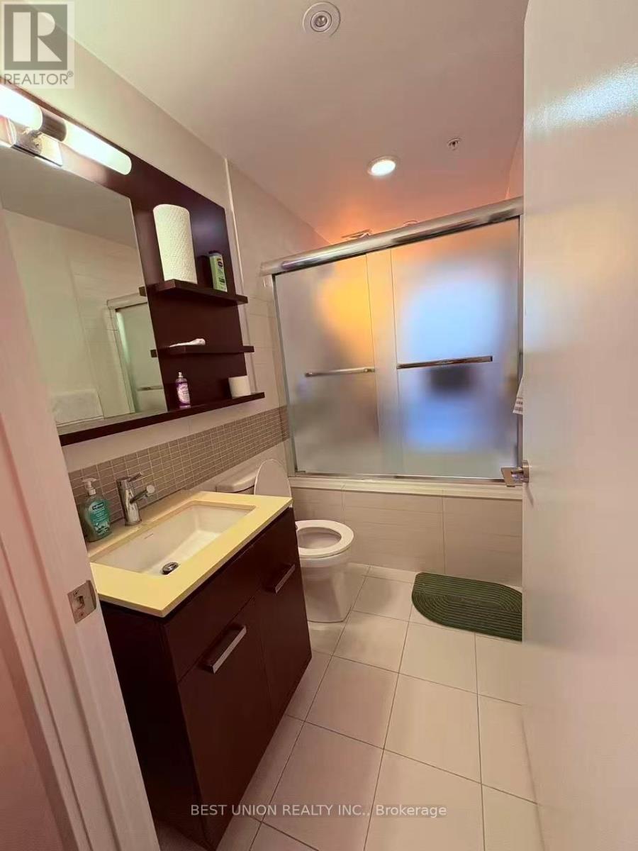 1004 - 295 Adelaide St W, Toronto, Ontario  M5V 0L4 - Photo 6 - C12997262