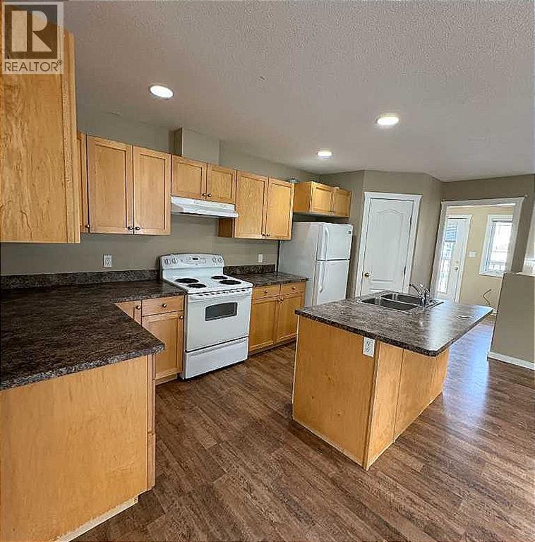 11304 91 Street, Peace River, Alberta  T8S 1P7 - Photo 9 - A2190095