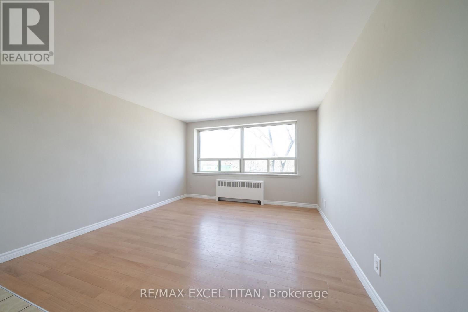 419b - 468 Ottawa Street, Hamilton, Ontario  L8H 4A6 - Photo 4 - X12983152