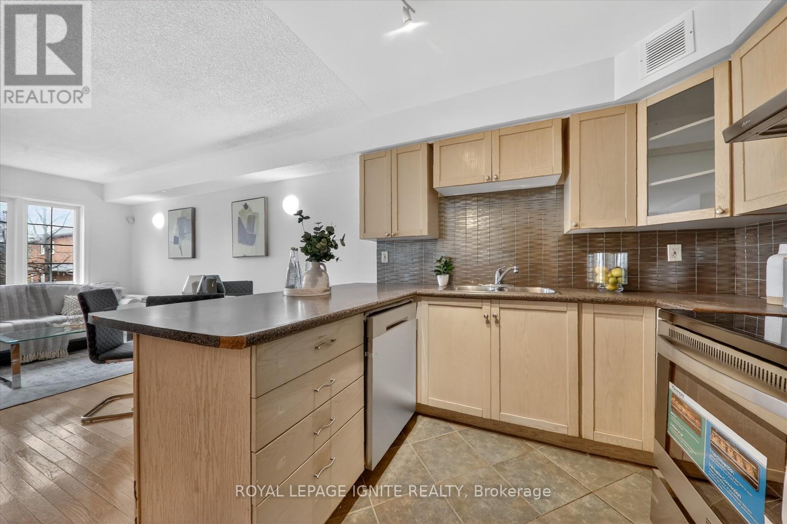 4 - 42 Pinery Trail, Toronto, Ontario  M1B 6H9 - Photo 6 - E12997008