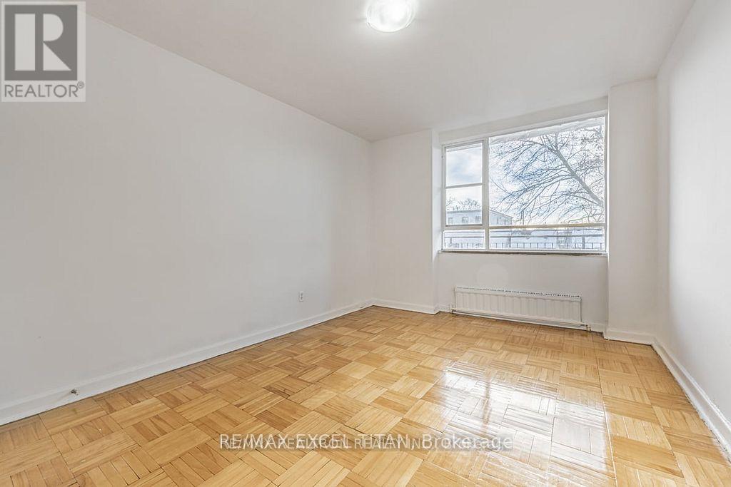 401 - 165 Cosburn Avenue, Toronto, Ontario  M4J 2L3 - Photo 3 - E12997022