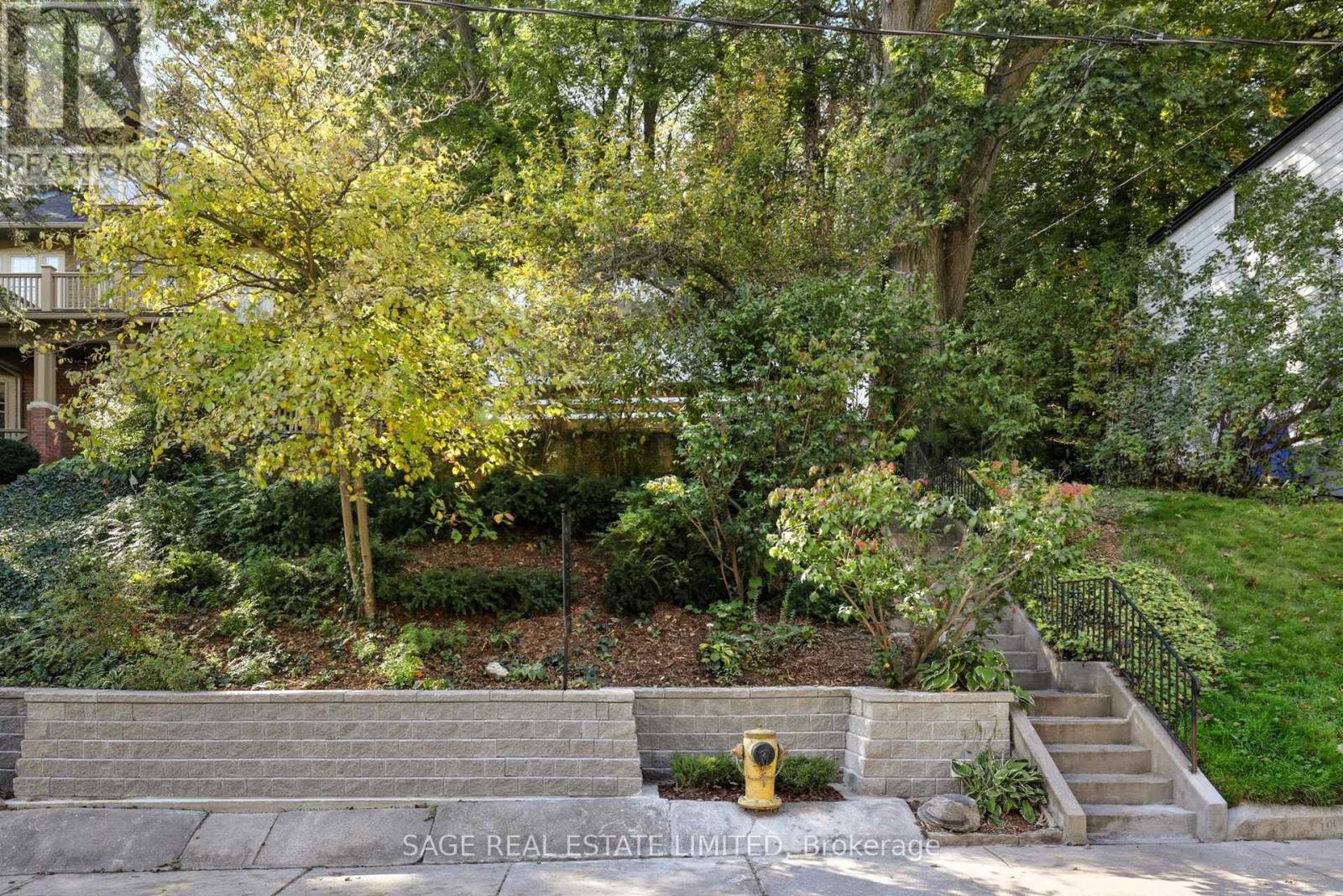 130 Neville Park Boulevard, Toronto, Ontario  M4E 3P8 - Photo 3 - E12997090