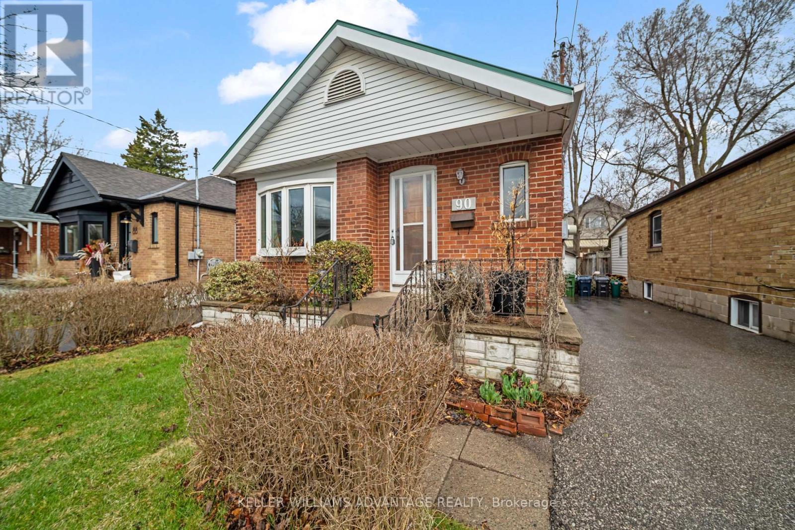 90 Hollis Avenue, Toronto, Ontario  M1N 2C7 - Photo 2 - E12997150