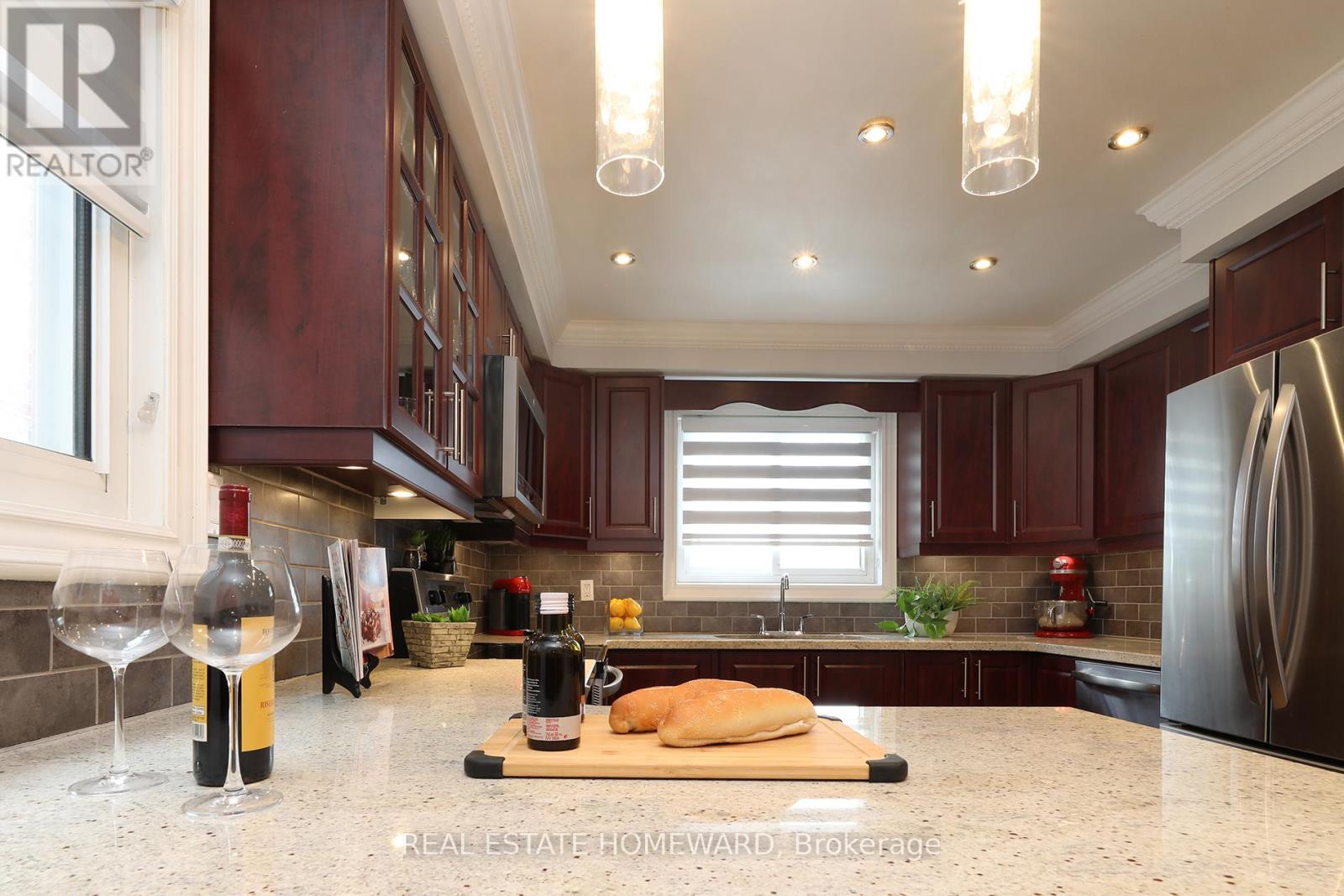 34 Mystic Avenue, Toronto, Ontario  M1L 4G9 - Photo 17 - E12997256