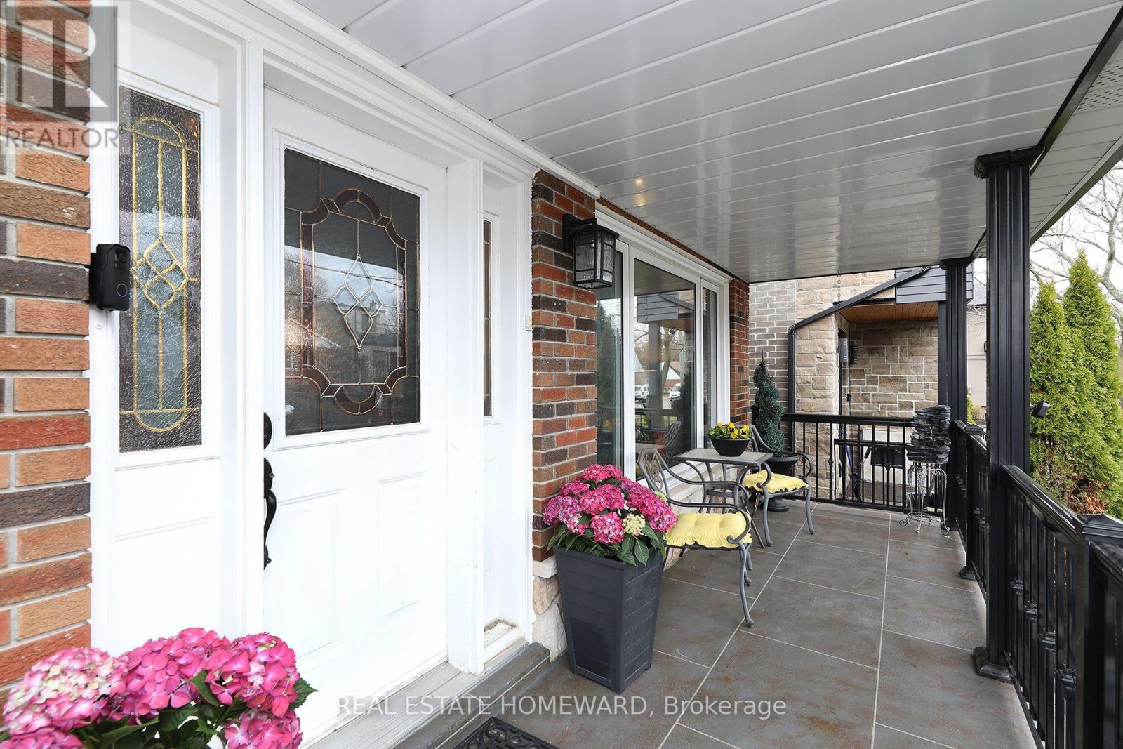 34 Mystic Avenue, Toronto, Ontario  M1L 4G9 - Photo 4 - E12997256