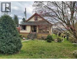 535 E 8TH STREET, North Vancouver, British Columbia