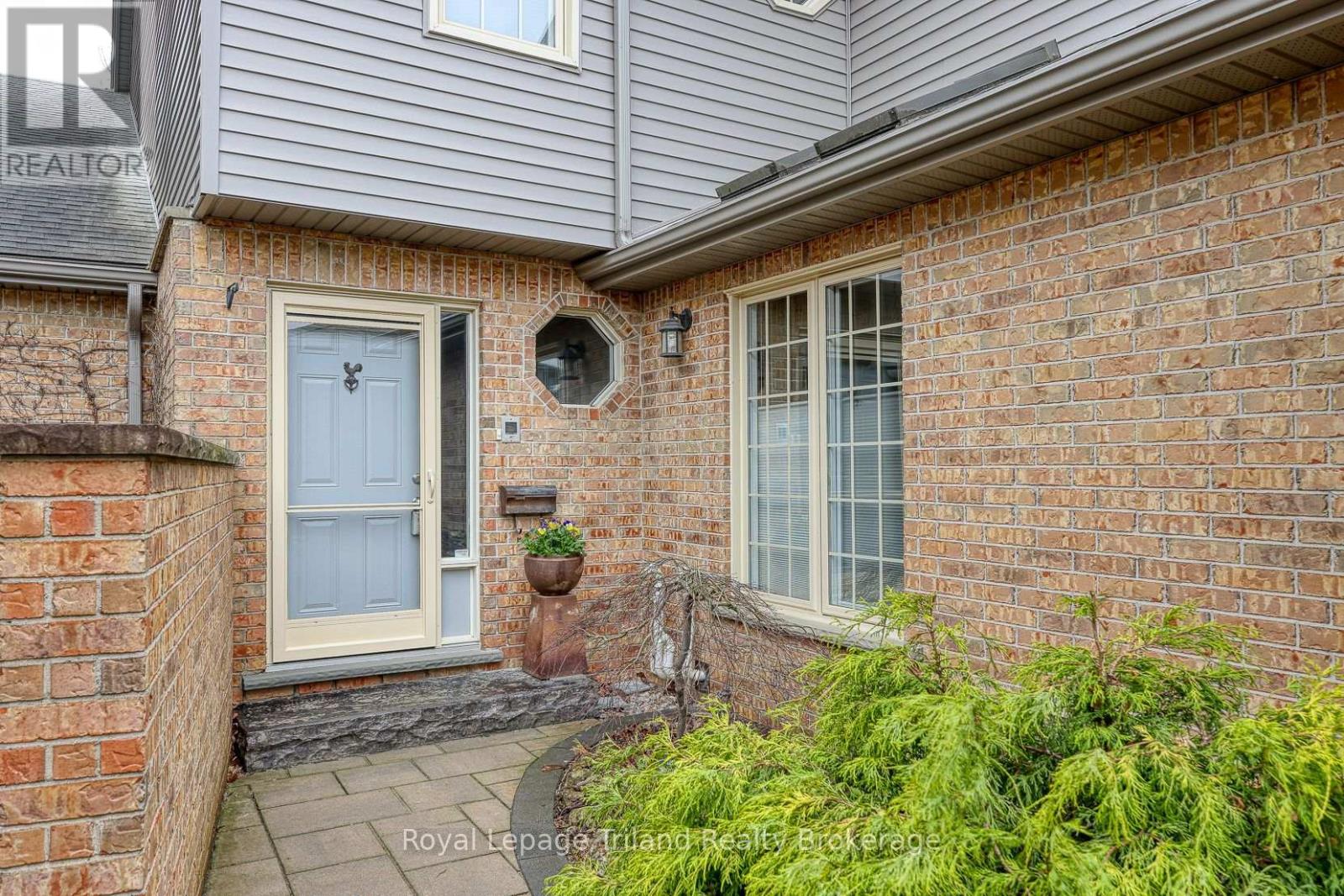 637 Lansdowne Avenue, Woodstock, Ontario  N4T 1K2 - Photo 3 - X12929840