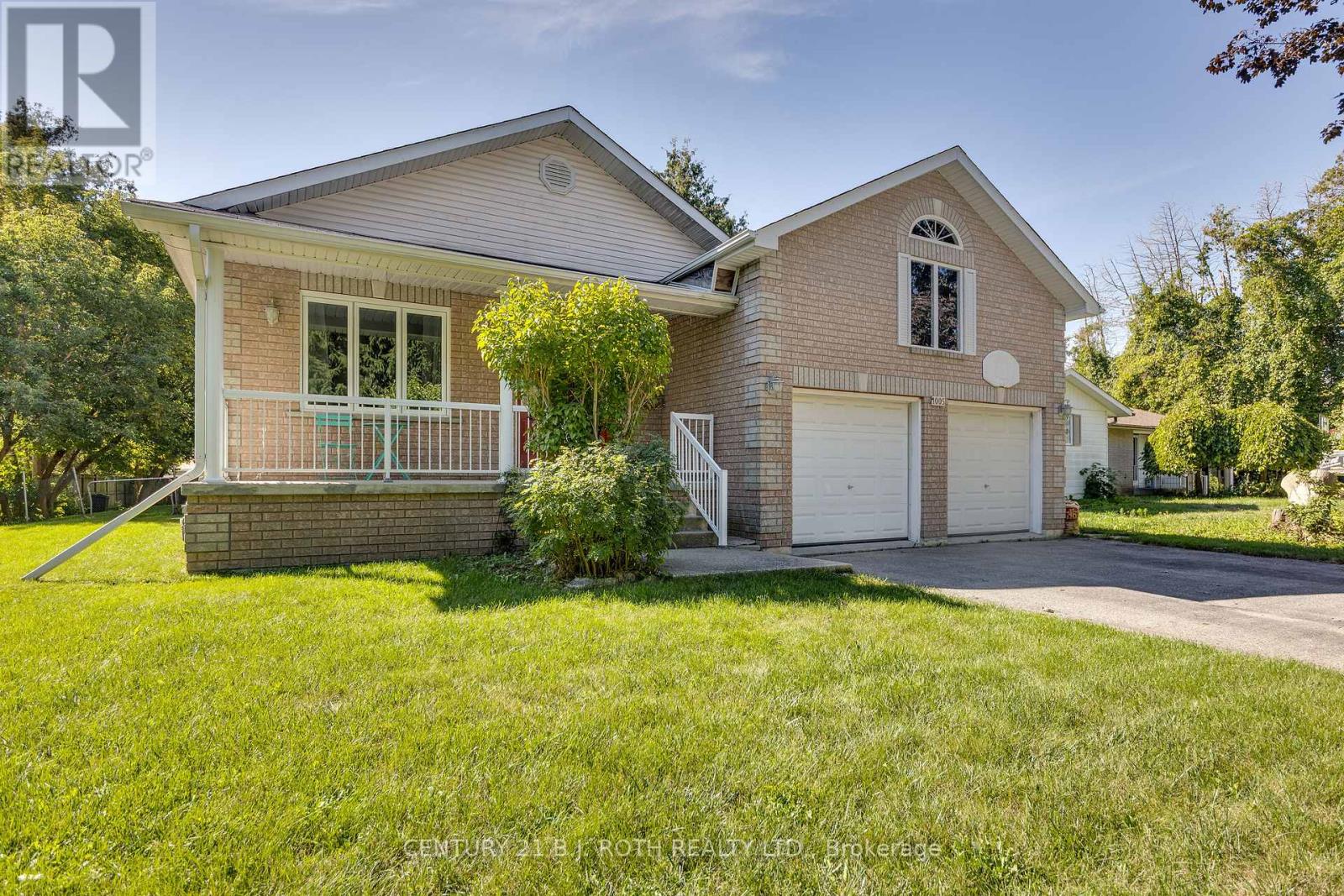 1105 Goshen Road, Innisfil, Ontario  L9S 2B5 - Photo 3 - N12997126