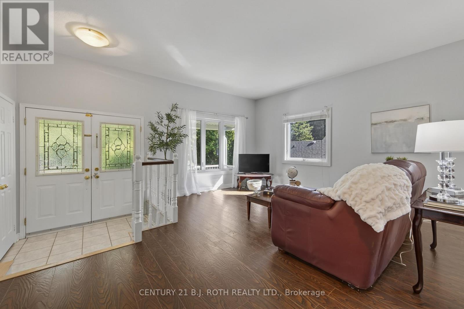 1105 Goshen Road, Innisfil, Ontario  L9S 2B5 - Photo 8 - N12997126