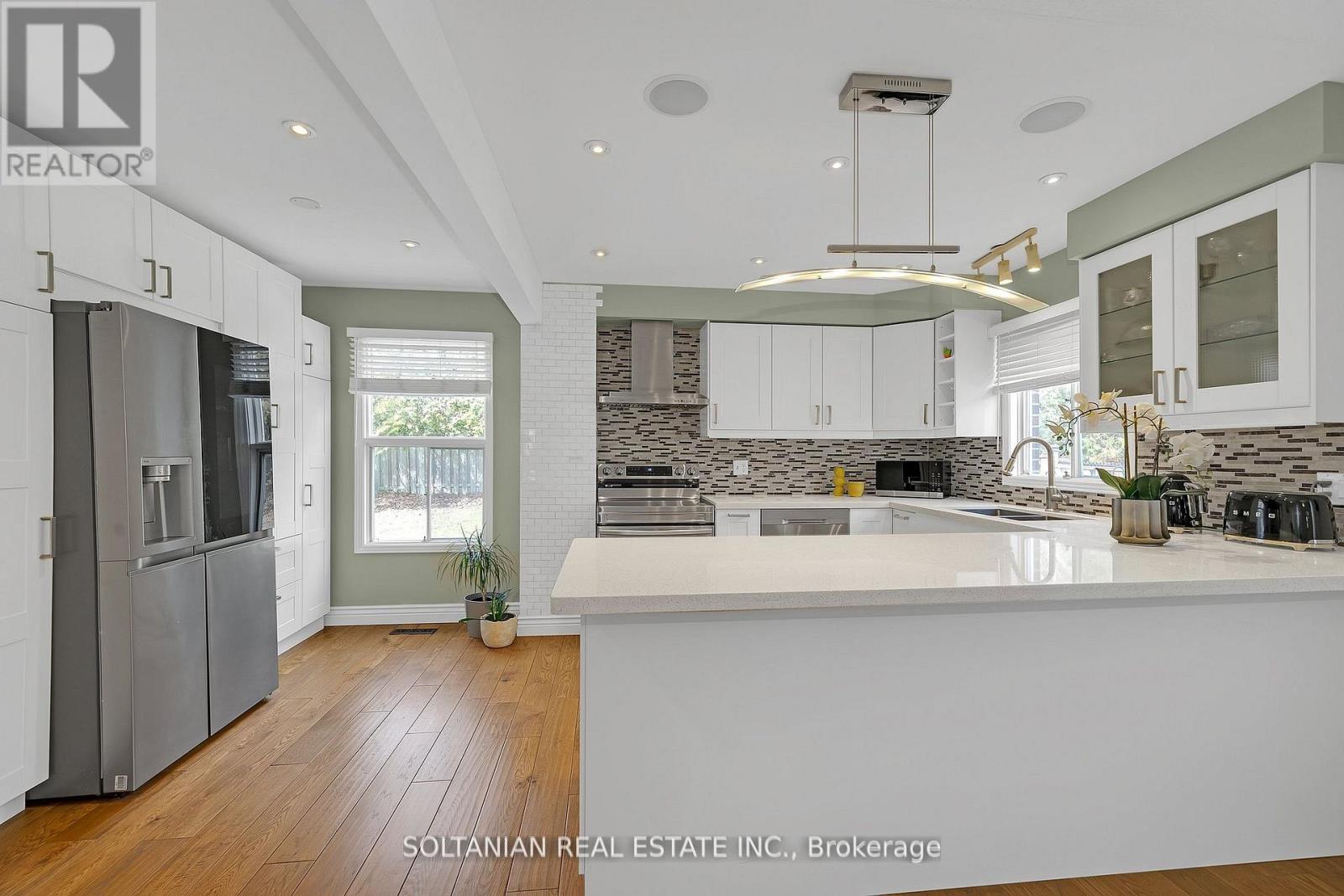 54 Braeburn Drive, Markham, Ontario  L3T 4W8 - Photo 11 - N12997200