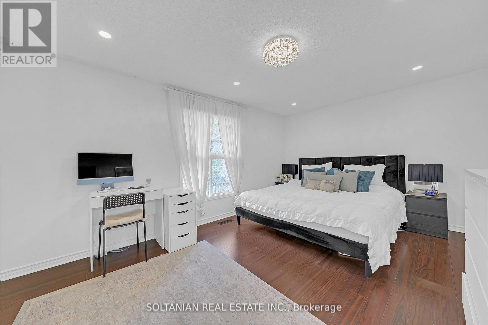 54 Braeburn Drive, Markham, Ontario  L3T 4W8 - Photo 18 - N12997200