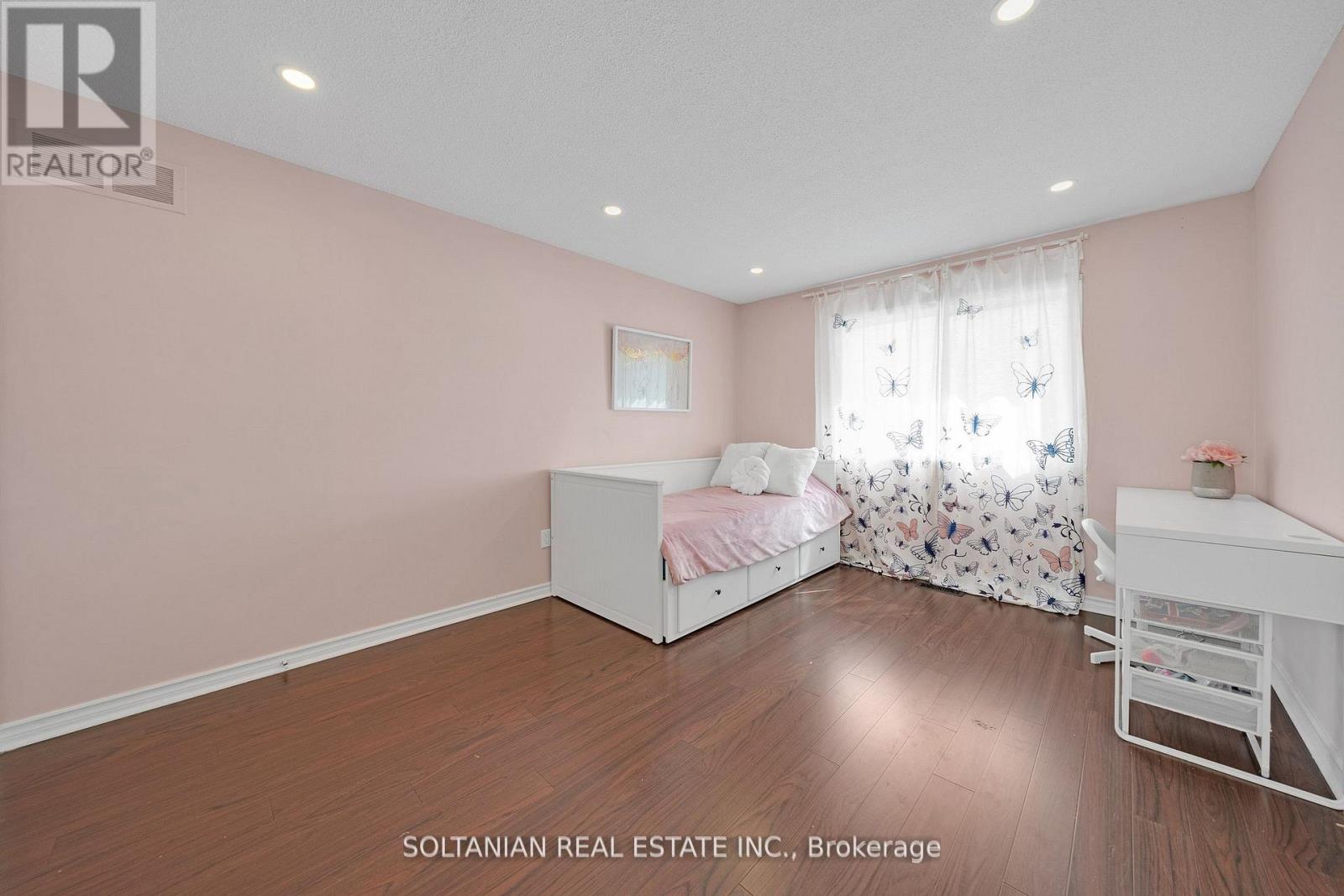 54 Braeburn Drive, Markham, Ontario  L3T 4W8 - Photo 27 - N12997200