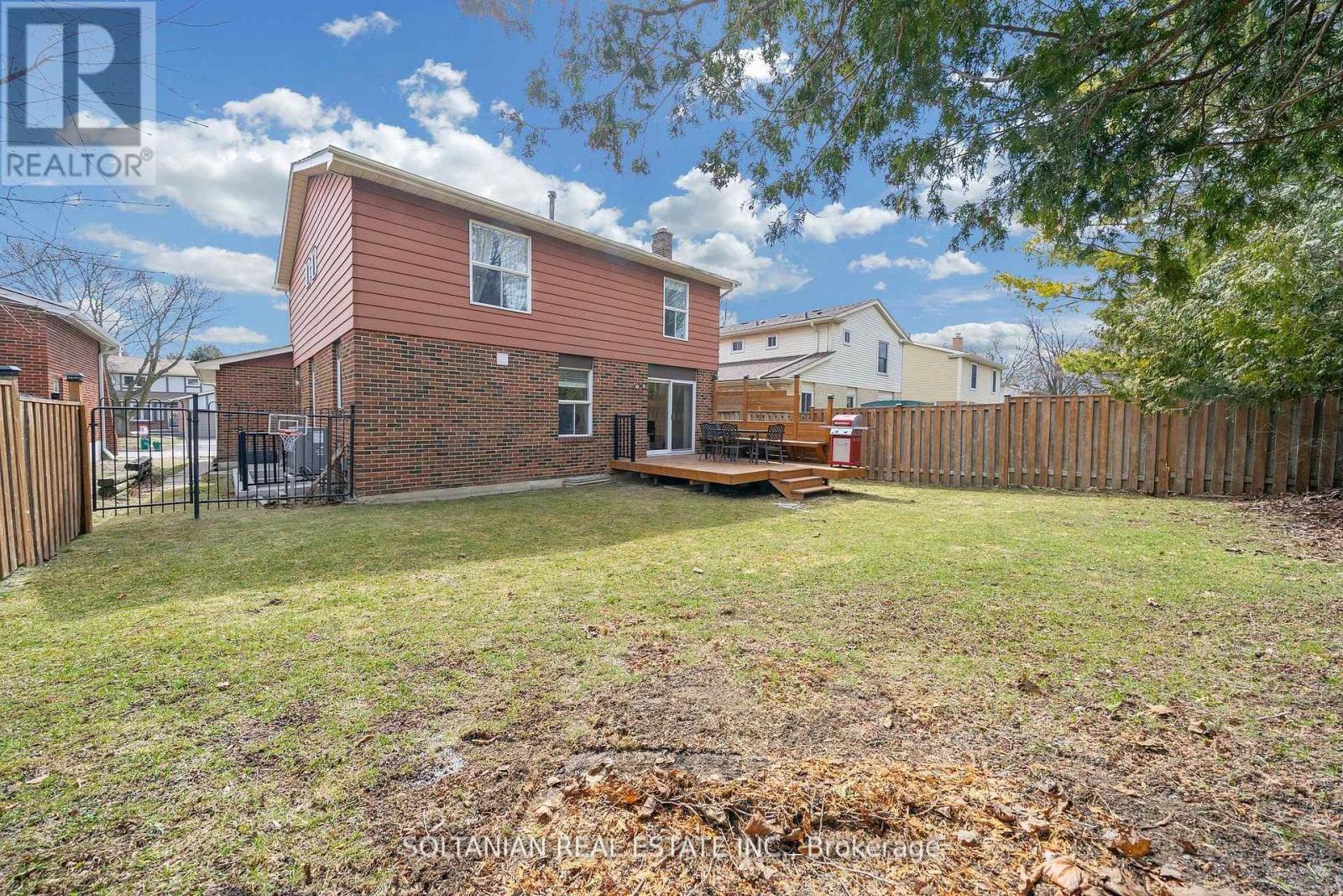 54 Braeburn Drive, Markham, Ontario  L3T 4W8 - Photo 46 - N12997200