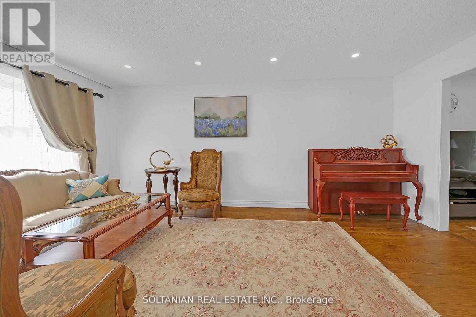 54 Braeburn Drive, Markham, Ontario  L3T 4W8 - Photo 7 - N12997200