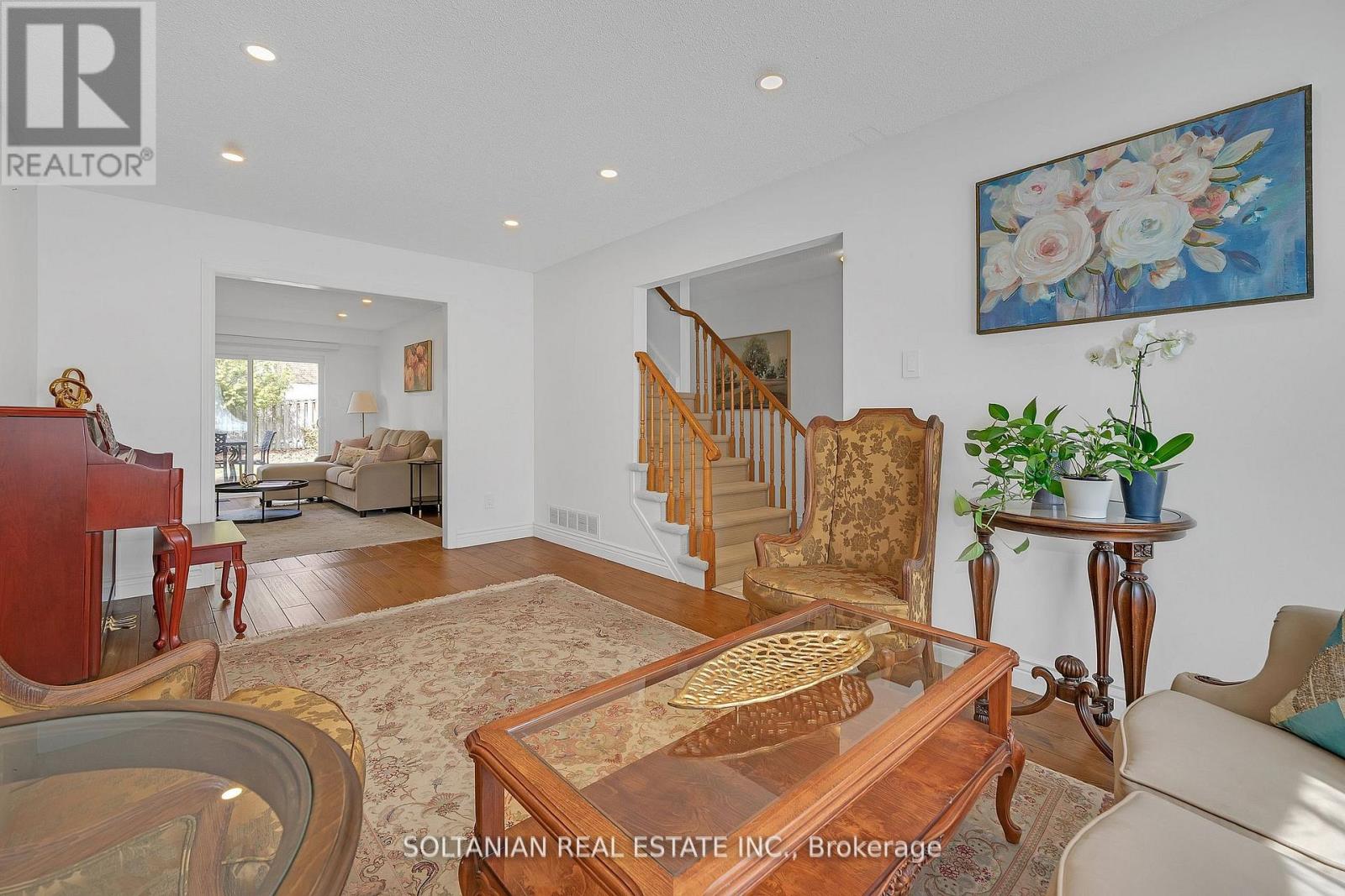 54 Braeburn Drive, Markham, Ontario  L3T 4W8 - Photo 8 - N12997200