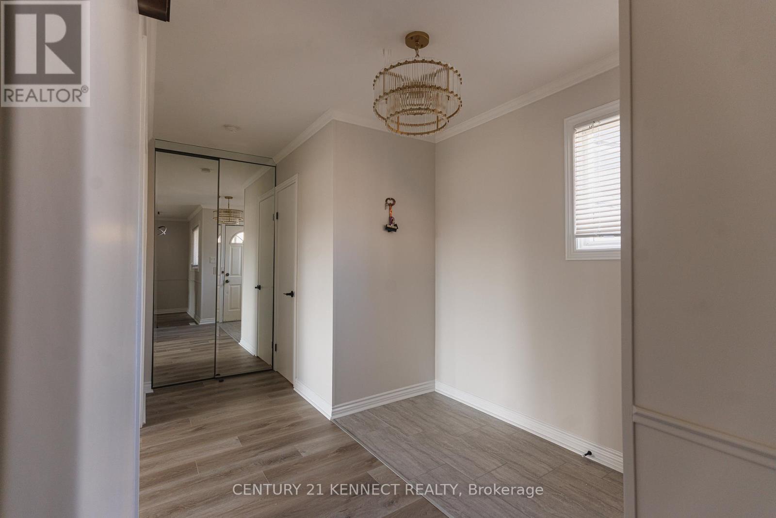 55 - 646 Village Parkway, Markham, Ontario  L3R 2S7 - Photo 2 - N12997264