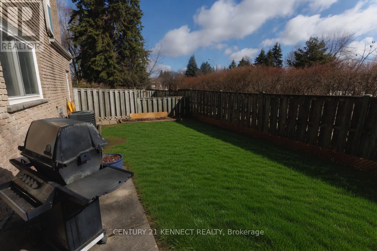 55 - 646 Village Parkway, Markham, Ontario  L3R 2S7 - Photo 31 - N12997264