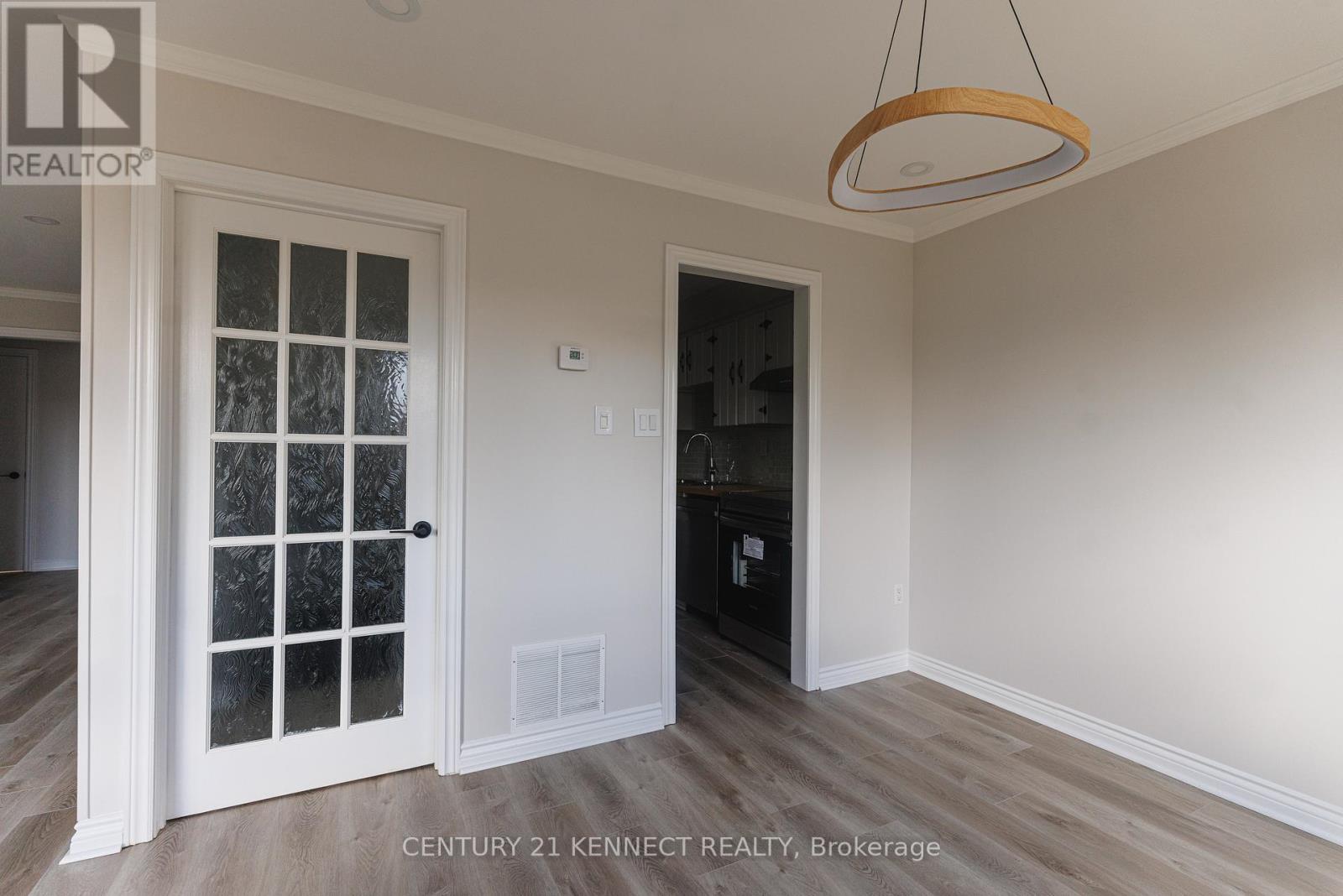 55 - 646 Village Parkway, Markham, Ontario  L3R 2S7 - Photo 8 - N12997264