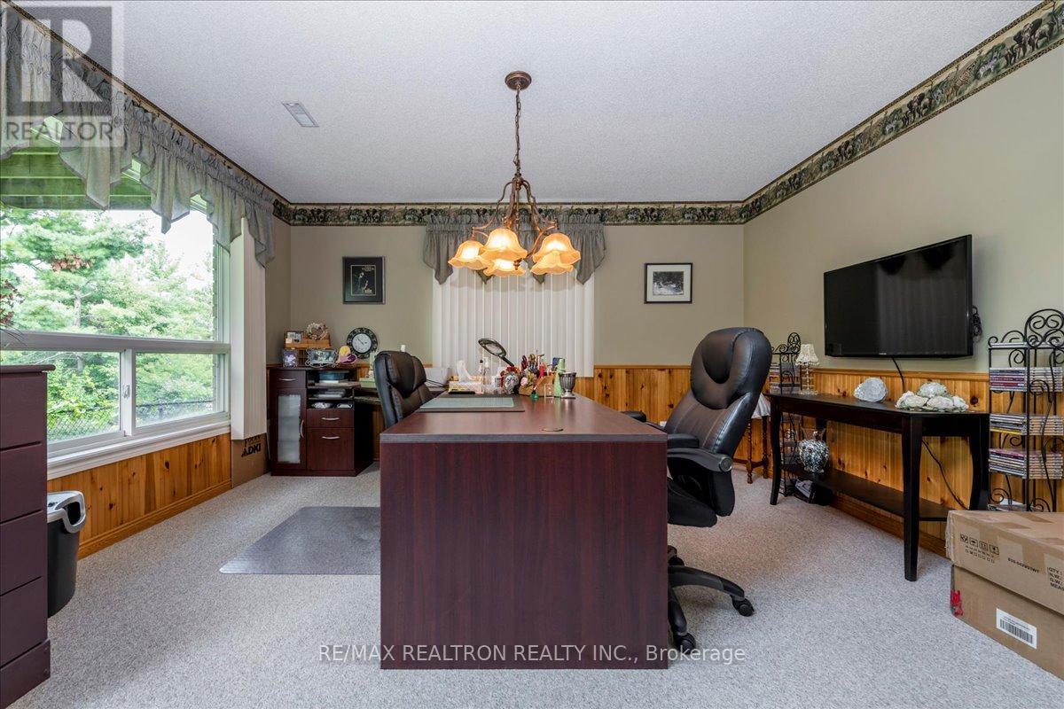 44 Columbia Road, Barrie, Ontario  L4N 8C6 - Photo 23 - S12735078