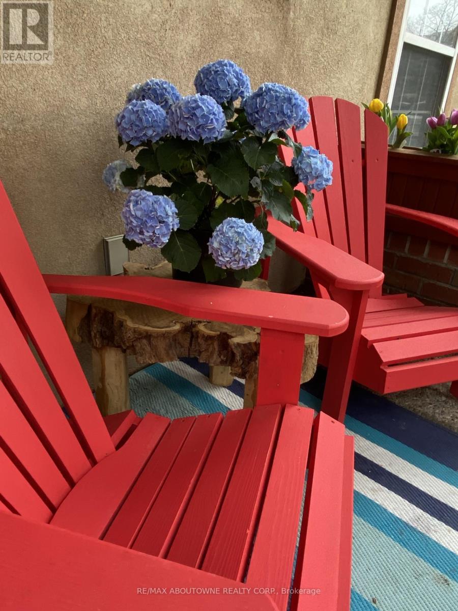 111 - 4015 Kilmer Drive, Burlington, Ontario  L7M 4M4 - Photo 29 - W12985184