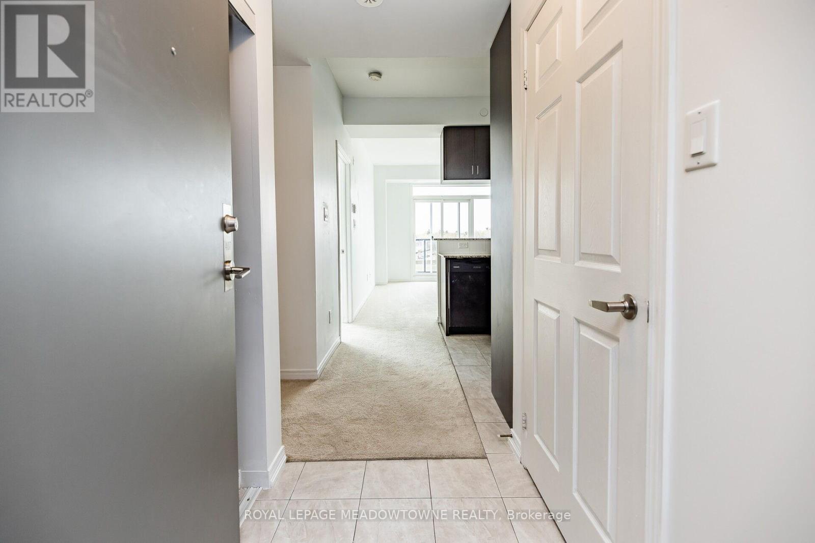 407 - 50 Sky Harbour Drive, Brampton, Ontario  L6Y 6B8 - Photo 3 - W12996988