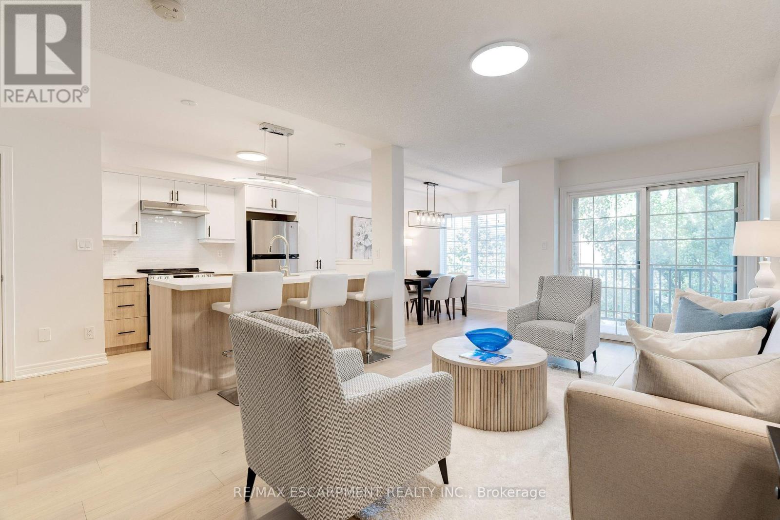 628 Garibaldi Common, Burlington, Ontario  L7L 0E2 - Photo 6 - W12997002