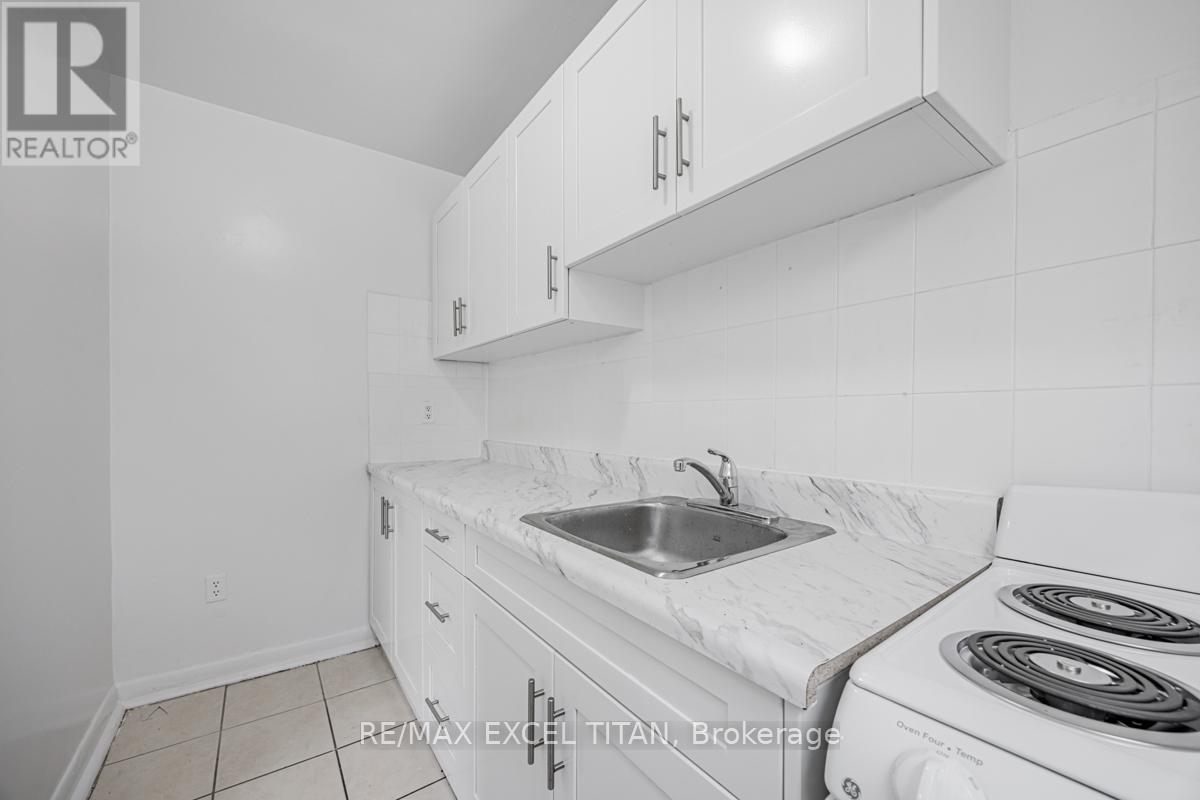 106 - 4 Hill Heights Road, Toronto, Ontario  M8Y 1Z1 - Photo 12 - W12997004