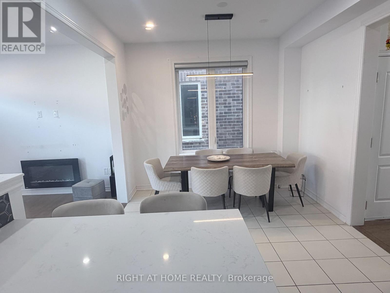 (Upper) - 46 Boathouse Road, Brampton, Ontario  L7A 5B7 - Photo 12 - W12997030