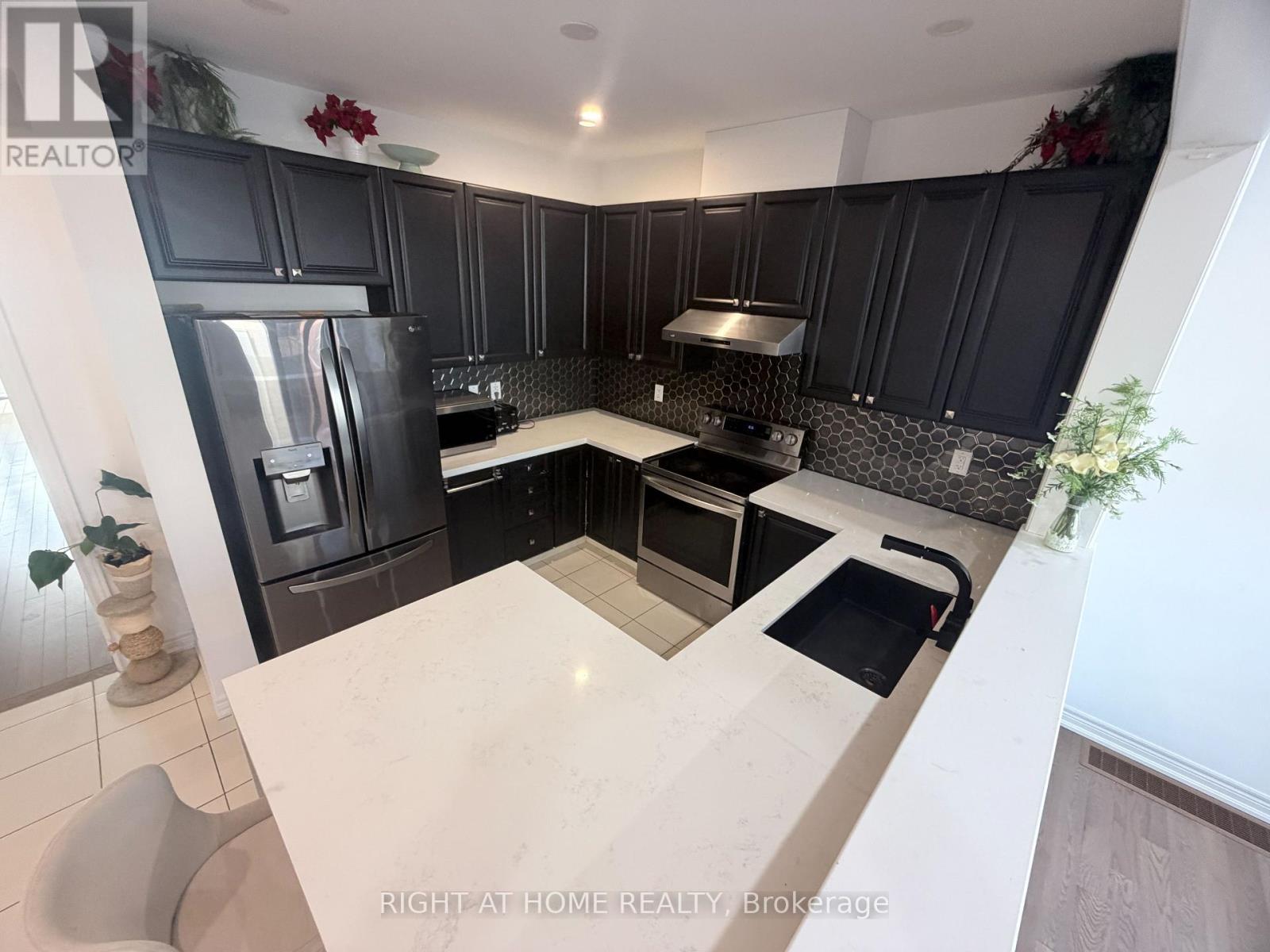 (Upper) - 46 Boathouse Road, Brampton, Ontario  L7A 5B7 - Photo 13 - W12997030