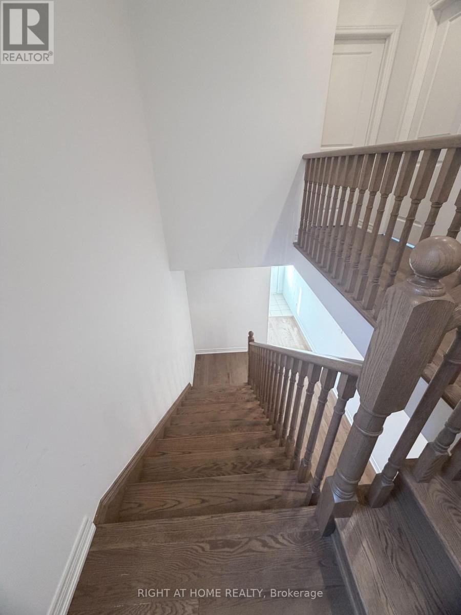 (Upper) - 46 Boathouse Road, Brampton, Ontario  L7A 5B7 - Photo 23 - W12997030