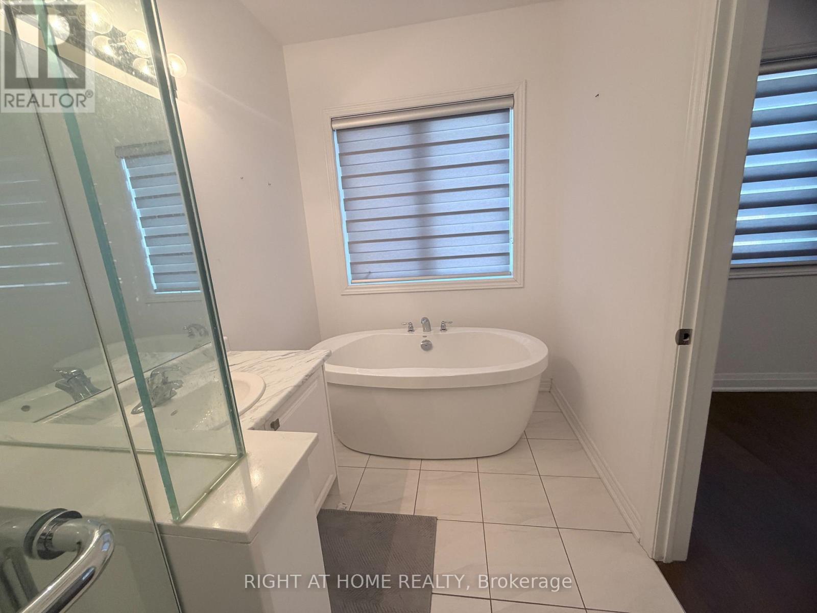 (Upper) - 46 Boathouse Road, Brampton, Ontario  L7A 5B7 - Photo 26 - W12997030