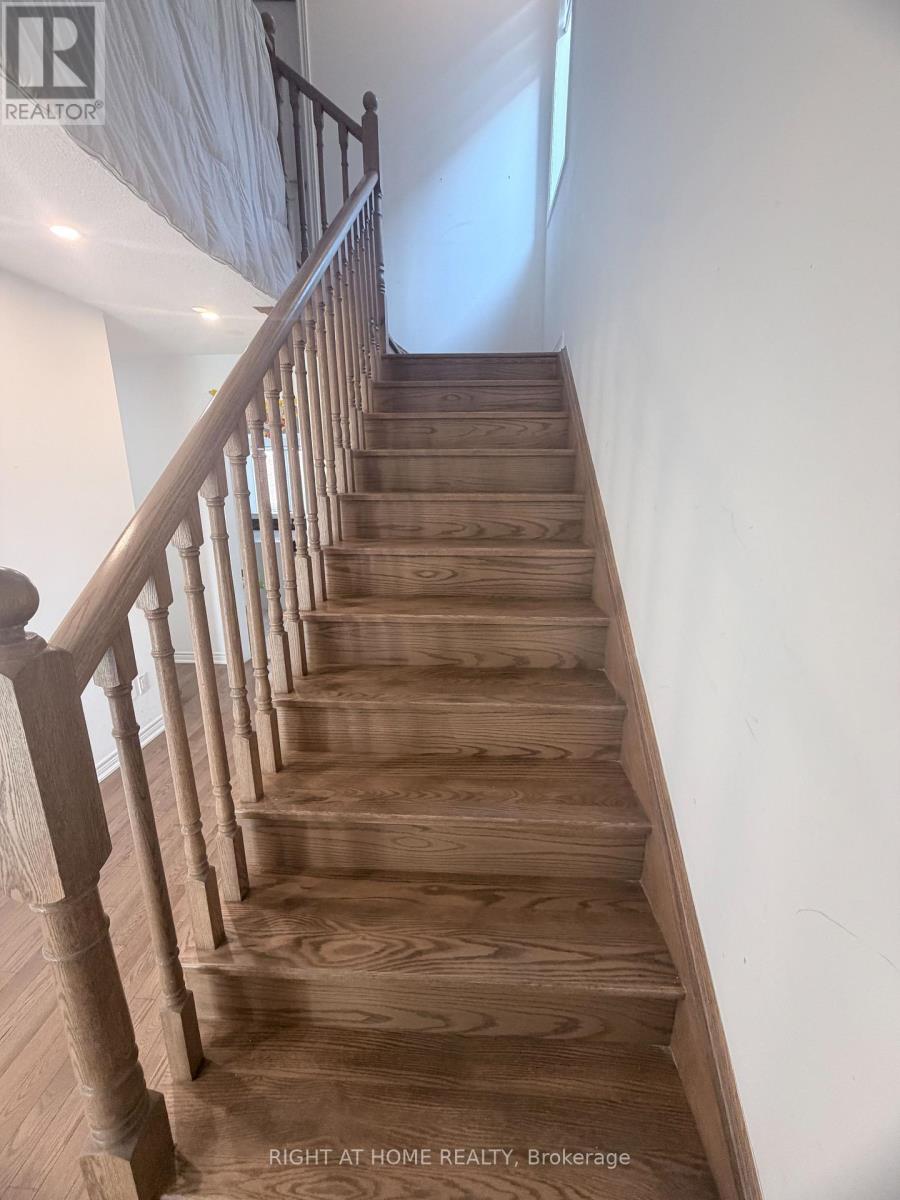 (Upper) - 46 Boathouse Road, Brampton, Ontario  L7A 5B7 - Photo 35 - W12997030